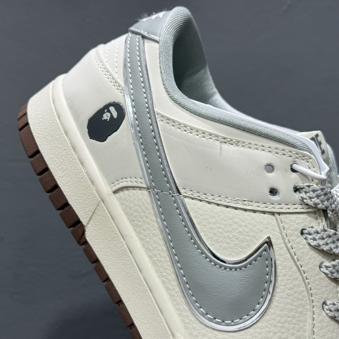Nike SB Dunk Low Bape联名 米灰棕底 低帮休闲板鞋 JJ2508-558