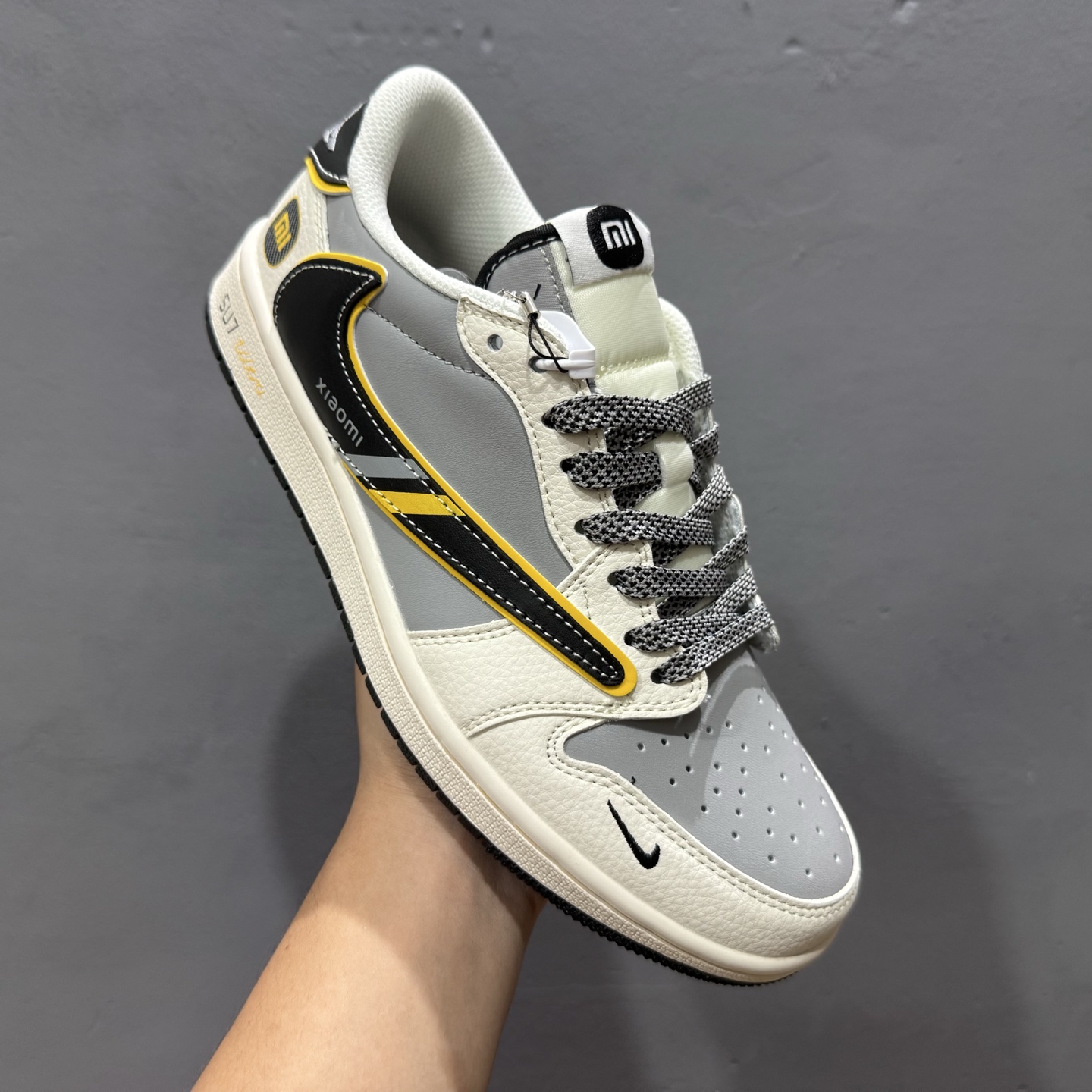 Travis Scott x Fragment Design x Air Jordan 1 Low SP AJ1 小米联名 Su7-Ultru 低帮文化休闲板鞋 XX3168-162