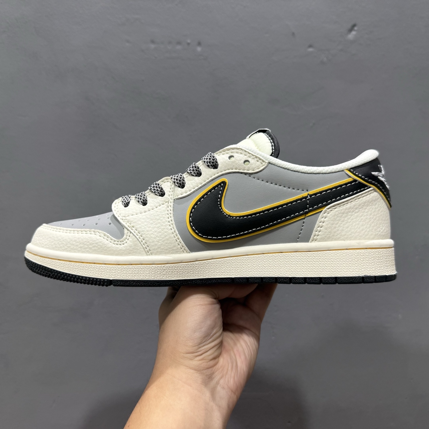 Travis Scott x Fragment Design x Air Jordan 1 Low SP AJ1 小米联名 Su7-Ultru 低帮文化休闲板鞋 XX3168-162