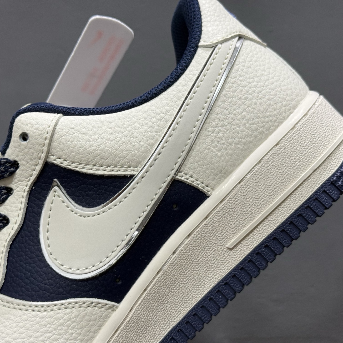 Nike Air Force 1'07 Low Supreme联名 米灰亮边 空军一号低帮休闲板鞋 HH7518-058