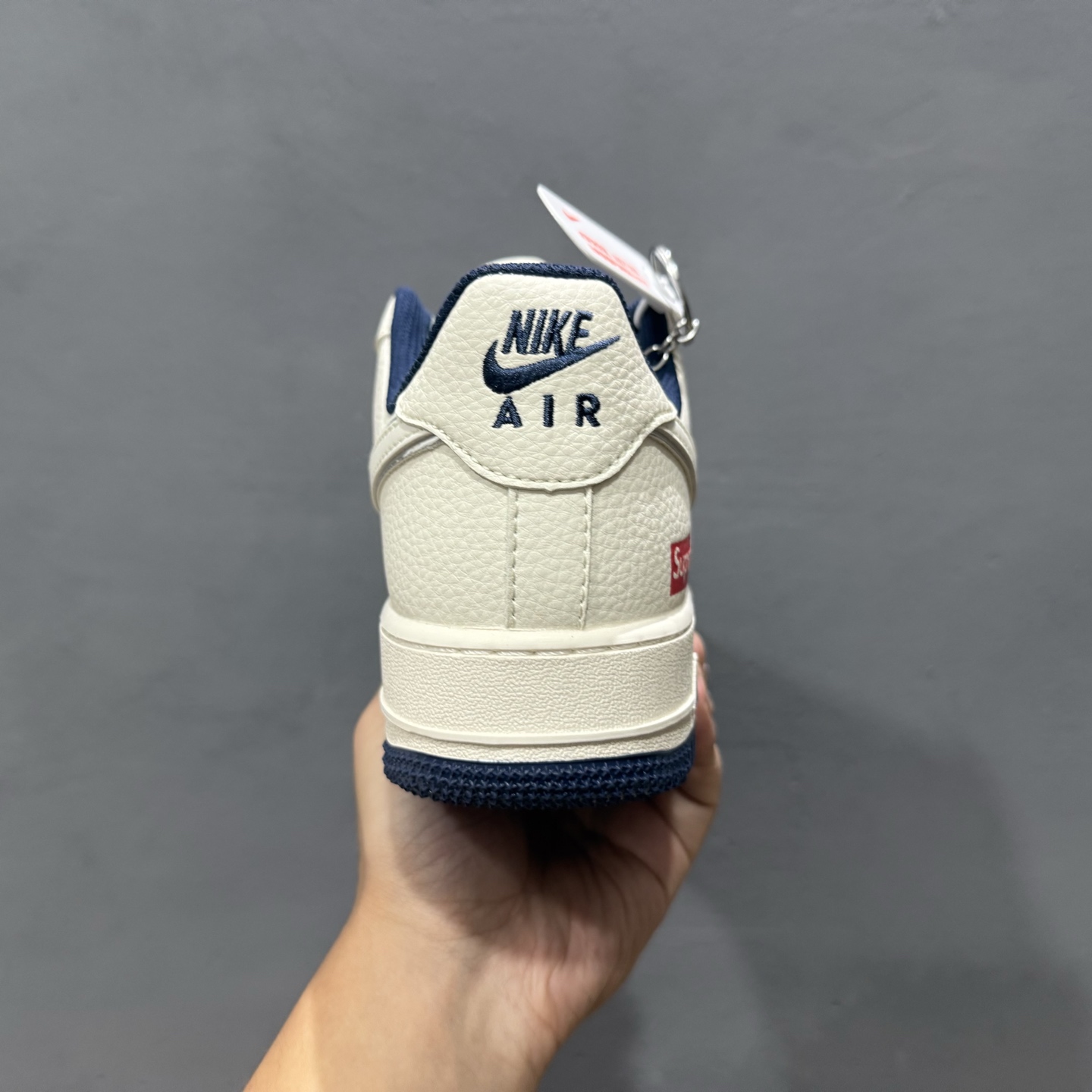 Nike Air Force 1'07 Low Supreme联名 米灰亮边 空军一号低帮休闲板鞋 HH7518-058