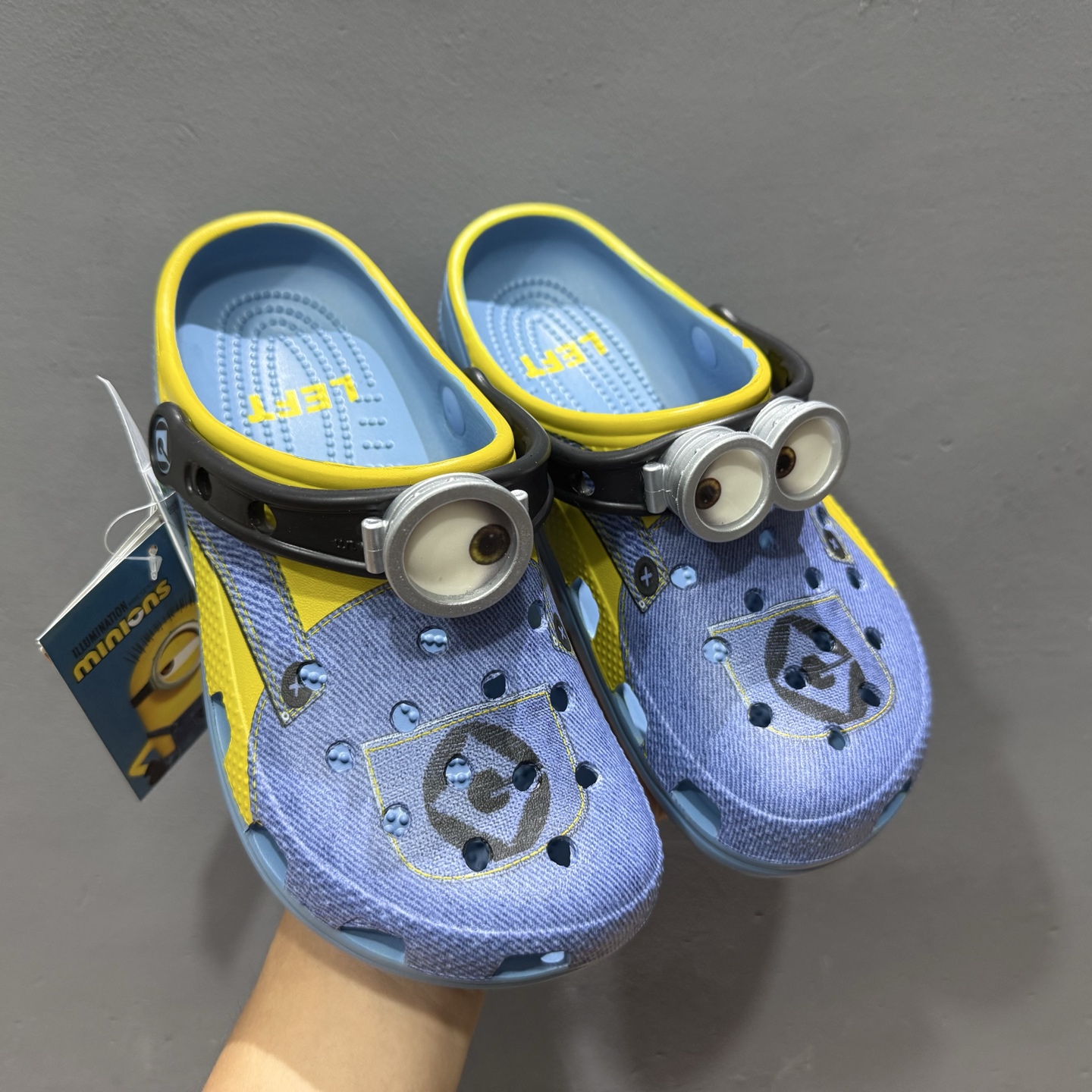 Cars x Crocs卡骆驰Classiccl”Lightning McQueen”休闲舒适洞洞鞋