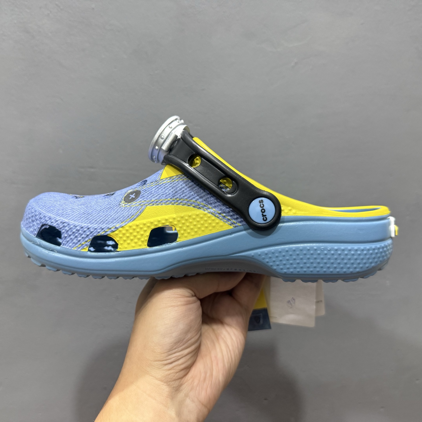 Cars x Crocs卡骆驰Classiccl”Lightning McQueen”休闲舒适洞洞鞋