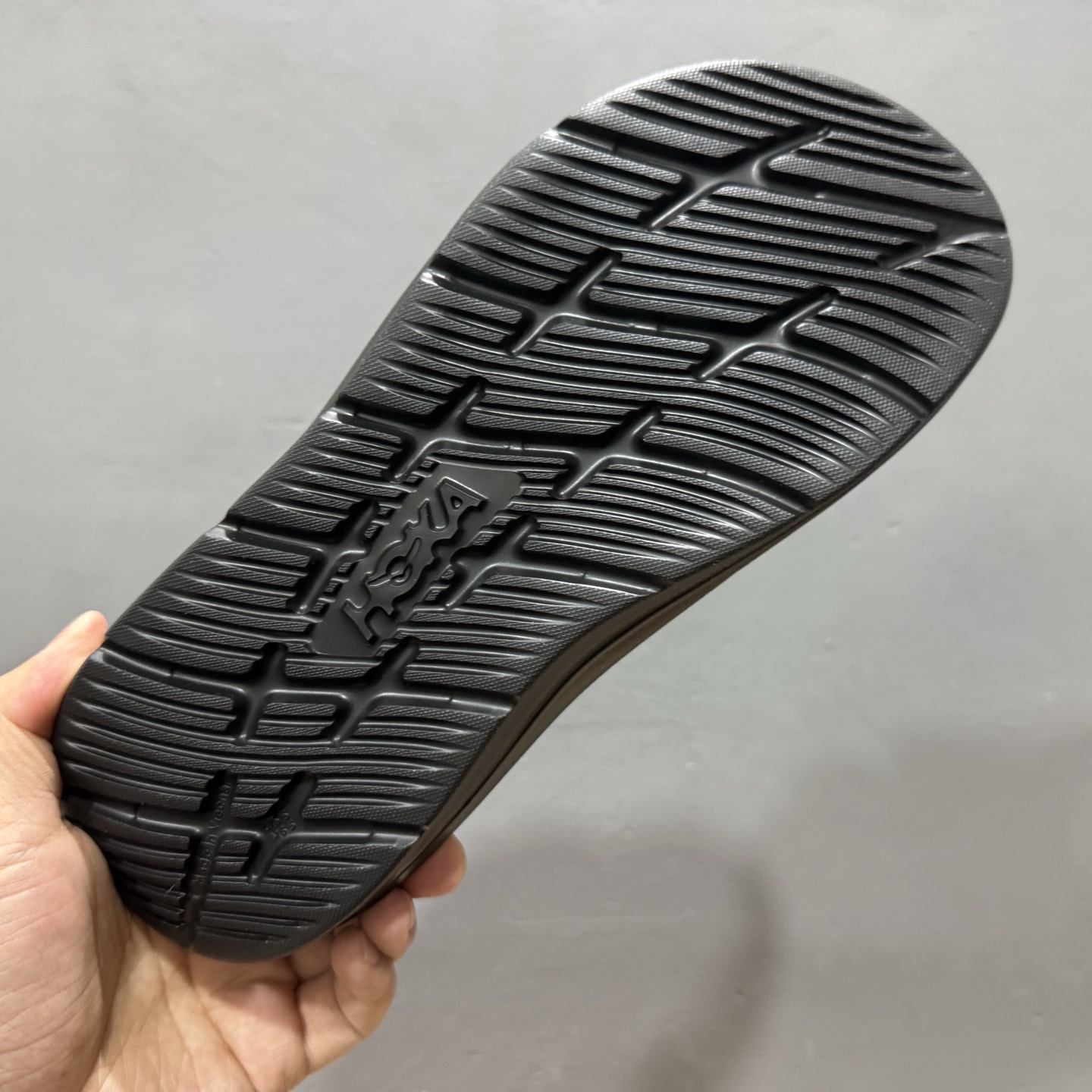 HOKA ONE ONE ORA Luxe 减震轻便舒缓运动 EVA 防滑一字拖鞋 1155398