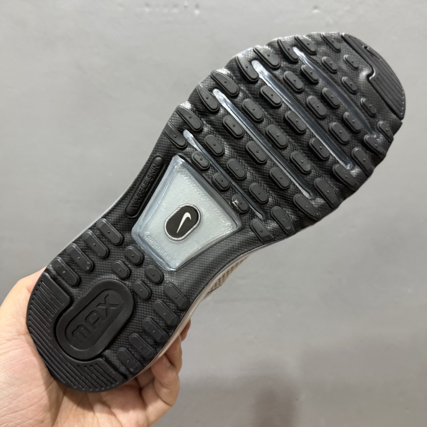 外贸H版本 Nike Air Max 2013 舒适时尚耐磨透气 低帮跑步鞋 HQ3025-001