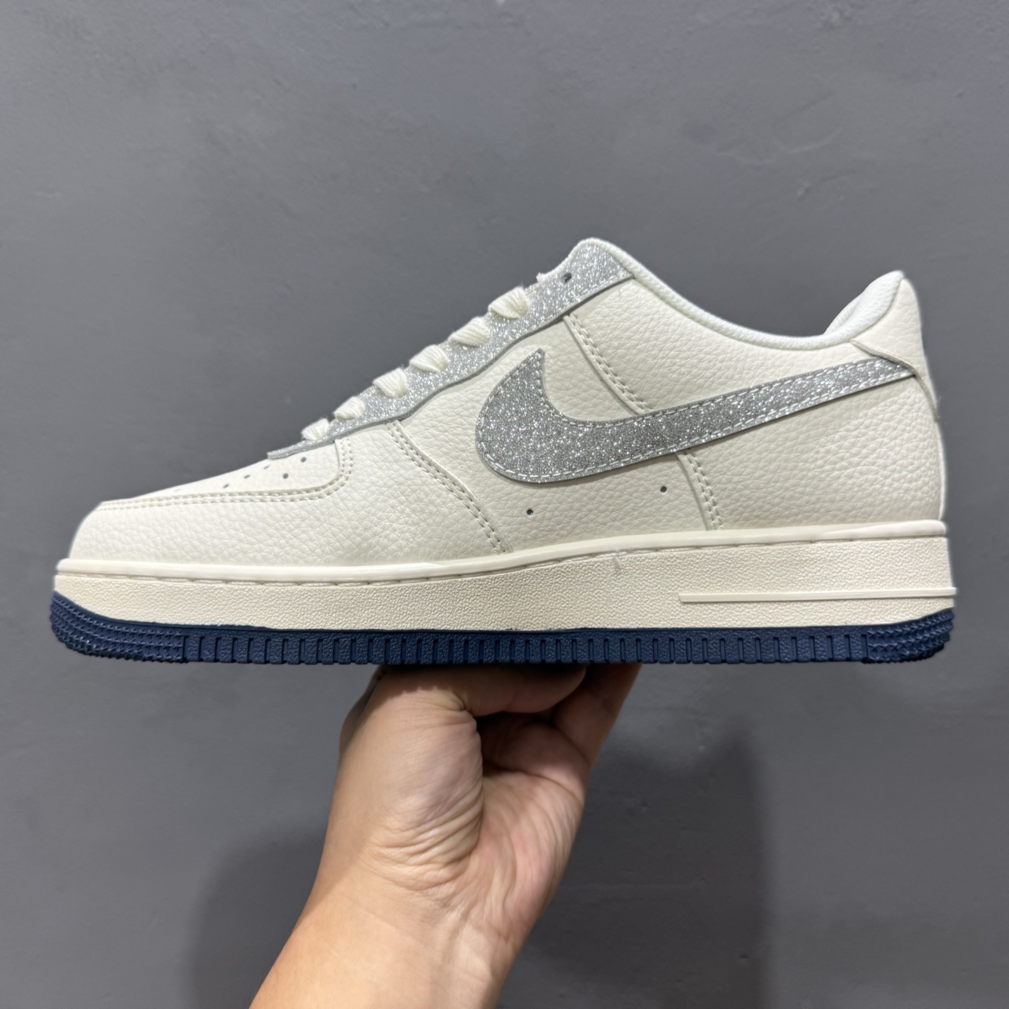 Nike Air Force 1'07 Low 古驰联名 亮银勾 空军一号低帮休闲板鞋 XS1958-546