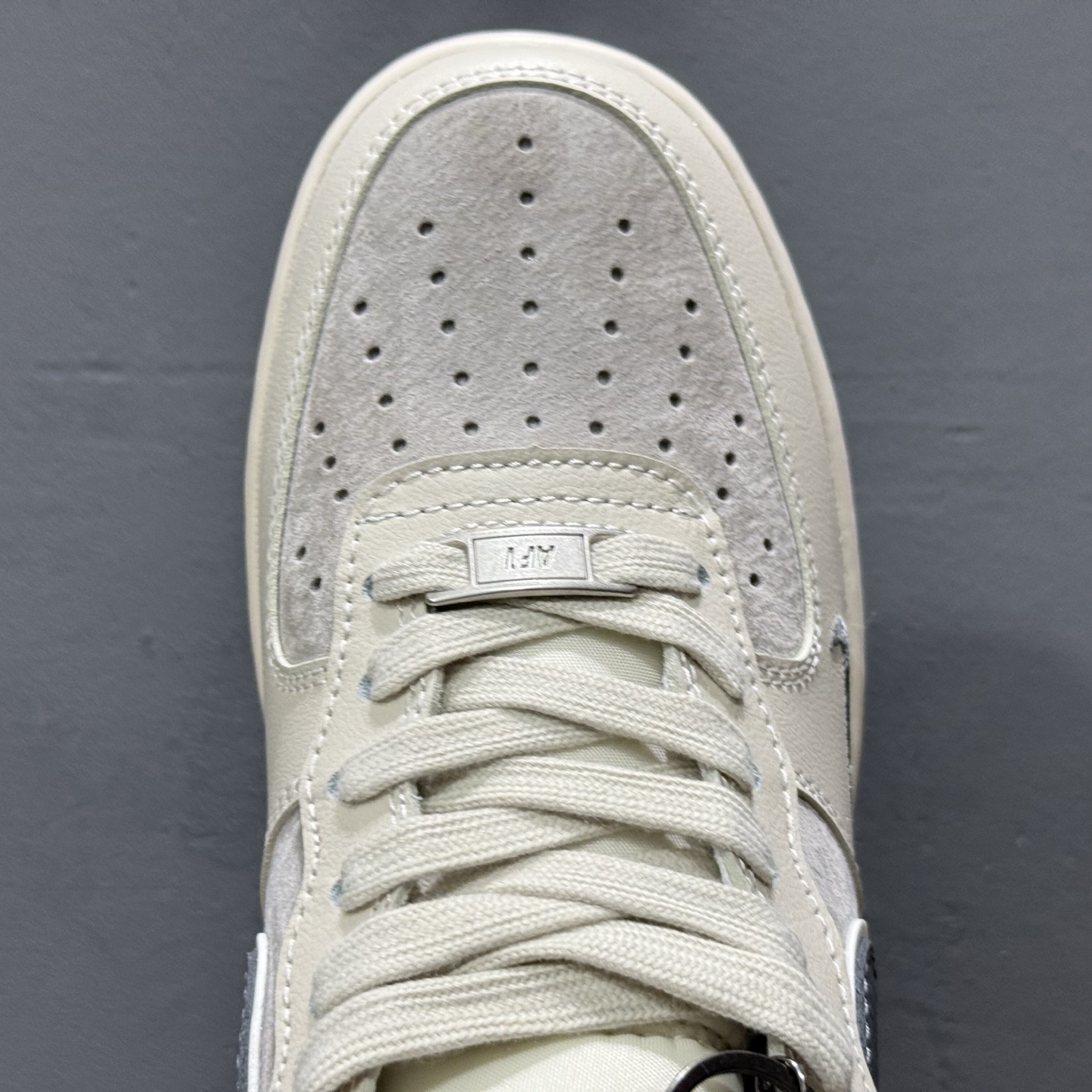 独家实拍Nike Air Force 1‘07 Low 斯图西联名 猪八灰勾灰底 空军一号低帮休闲板鞋 XX3168-126
