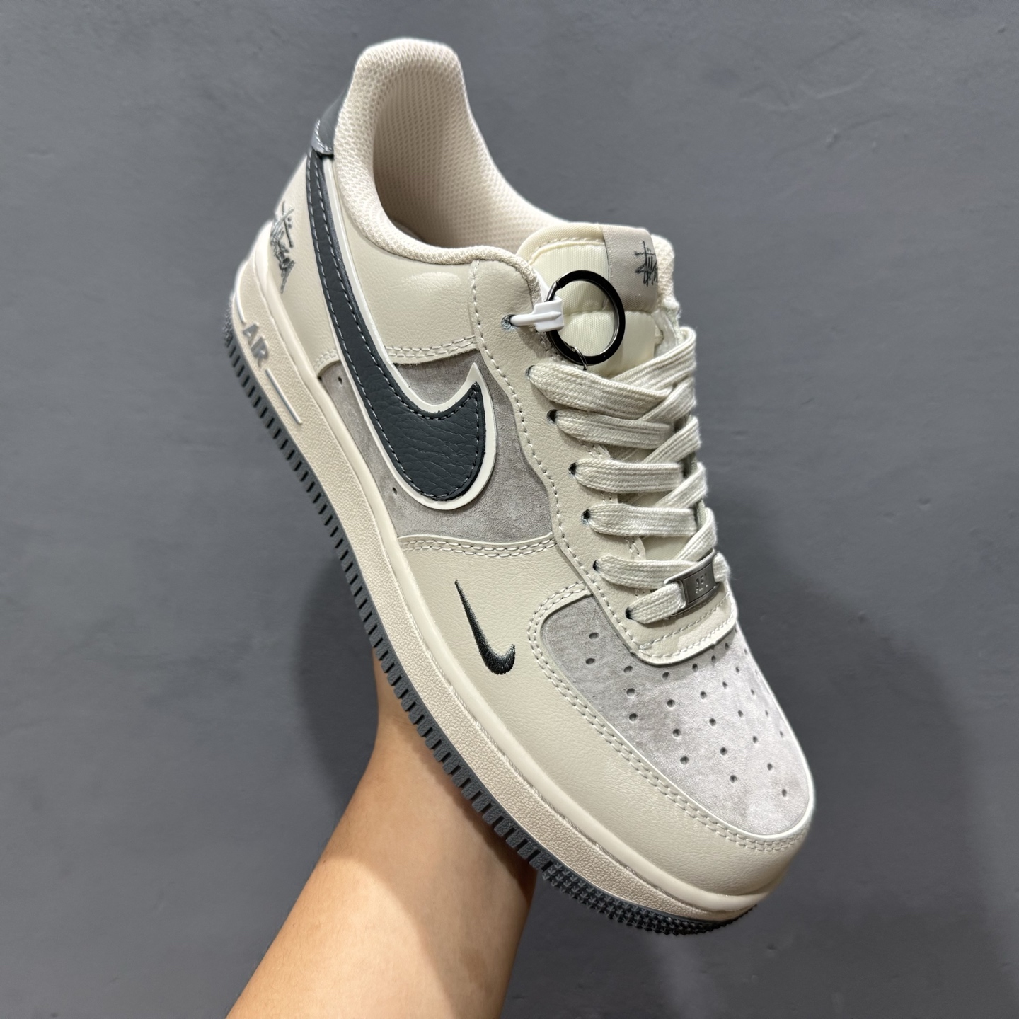 独家实拍Nike Air Force 1‘07 Low 斯图西联名 猪八灰勾灰底 空军一号低帮休闲板鞋 XX3168-126