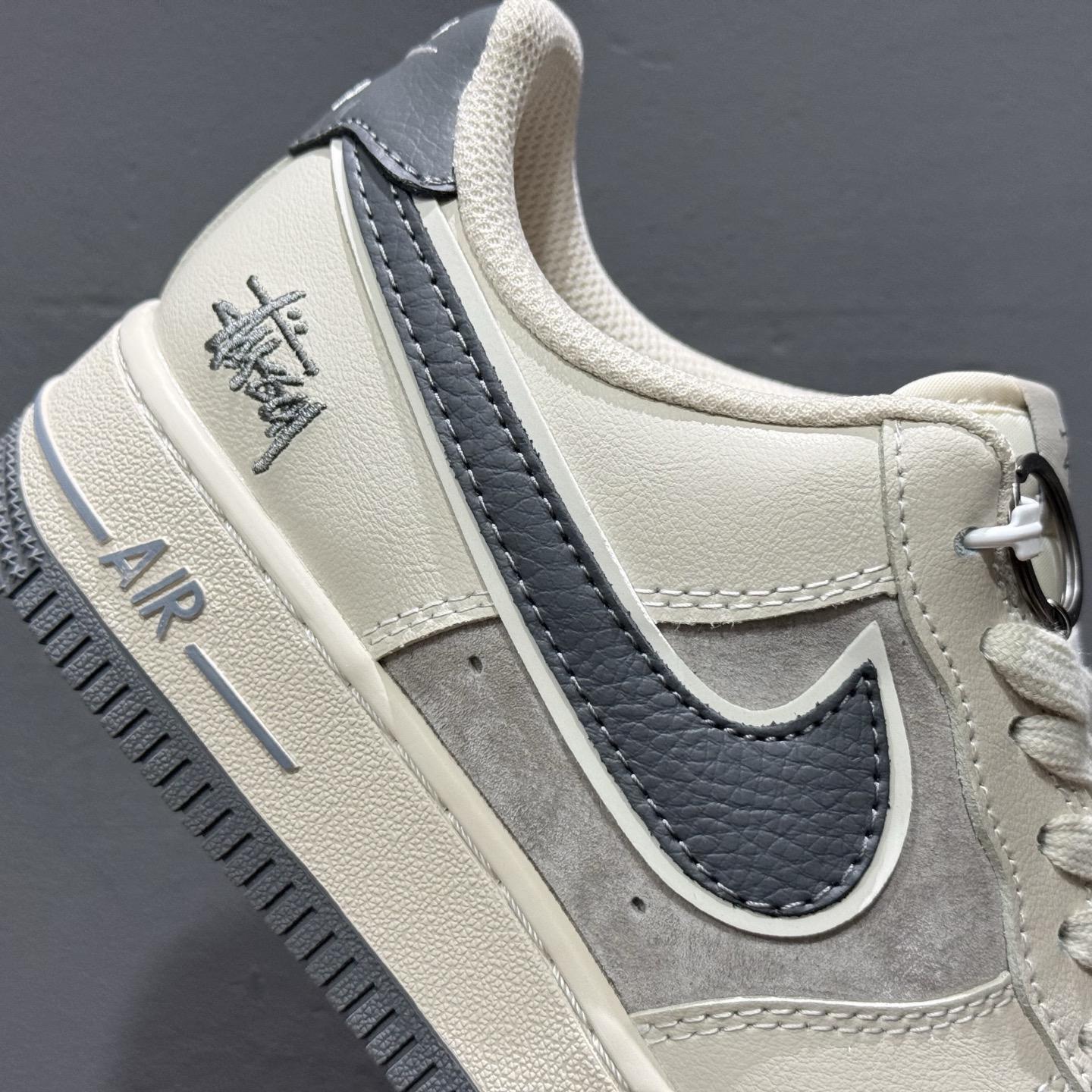 独家实拍Nike Air Force 1‘07 Low 斯图西联名 猪八灰勾灰底 空军一号低帮休闲板鞋 XX3168-126