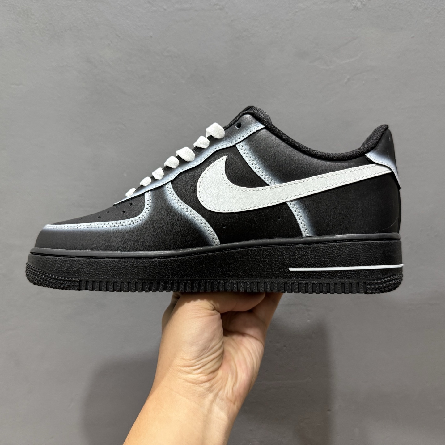 独家实拍Nike Air Force 1‘07 Low 暗夜幽灵 空军一号低帮休闲板鞋 DD8959-001