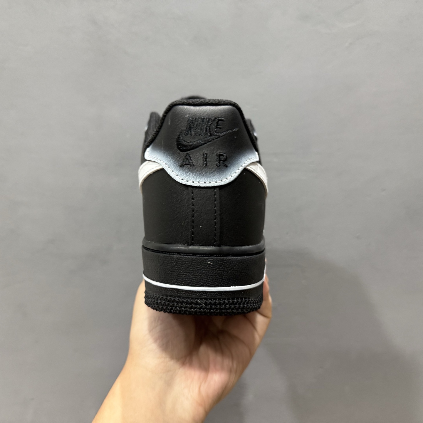 独家实拍Nike Air Force 1‘07 Low 暗夜幽灵 空军一号低帮休闲板鞋 DD8959-001