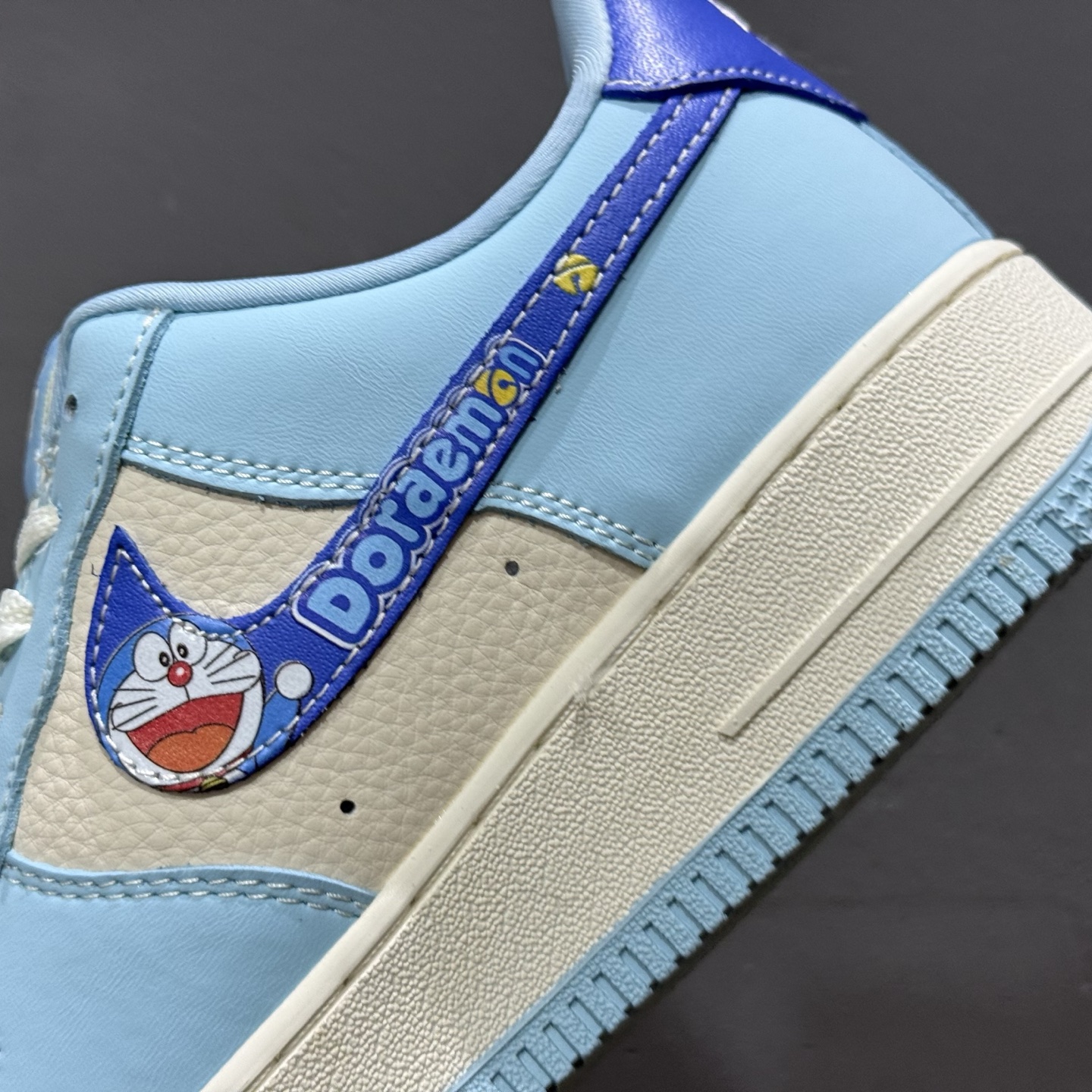 Nike Air Force 1'07 Low 叮当猫 空军一号低帮休闲板鞋 DF0188-059