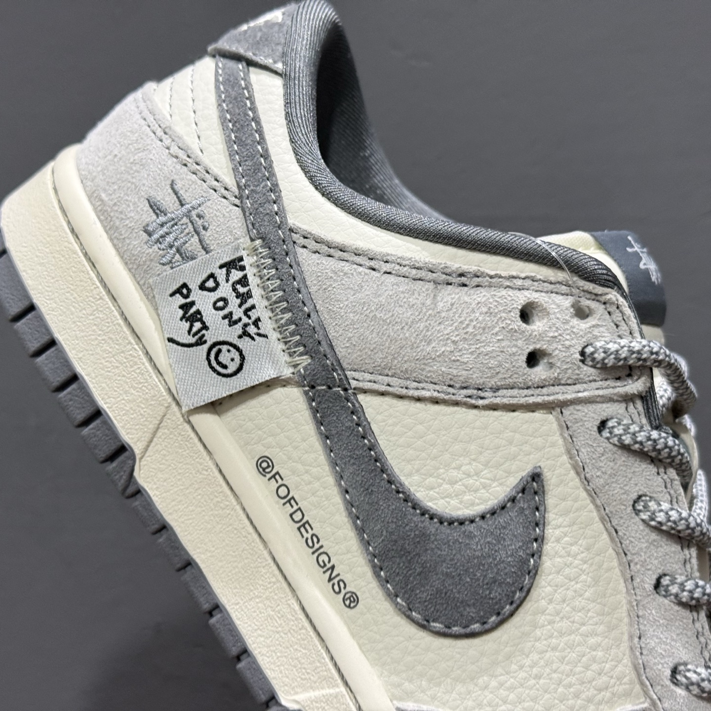 280 独家实拍Nike SB Dunk Low 斯图西系列 贴布灰勾 周年高端定制 低帮休闲板鞋 YX5066-296