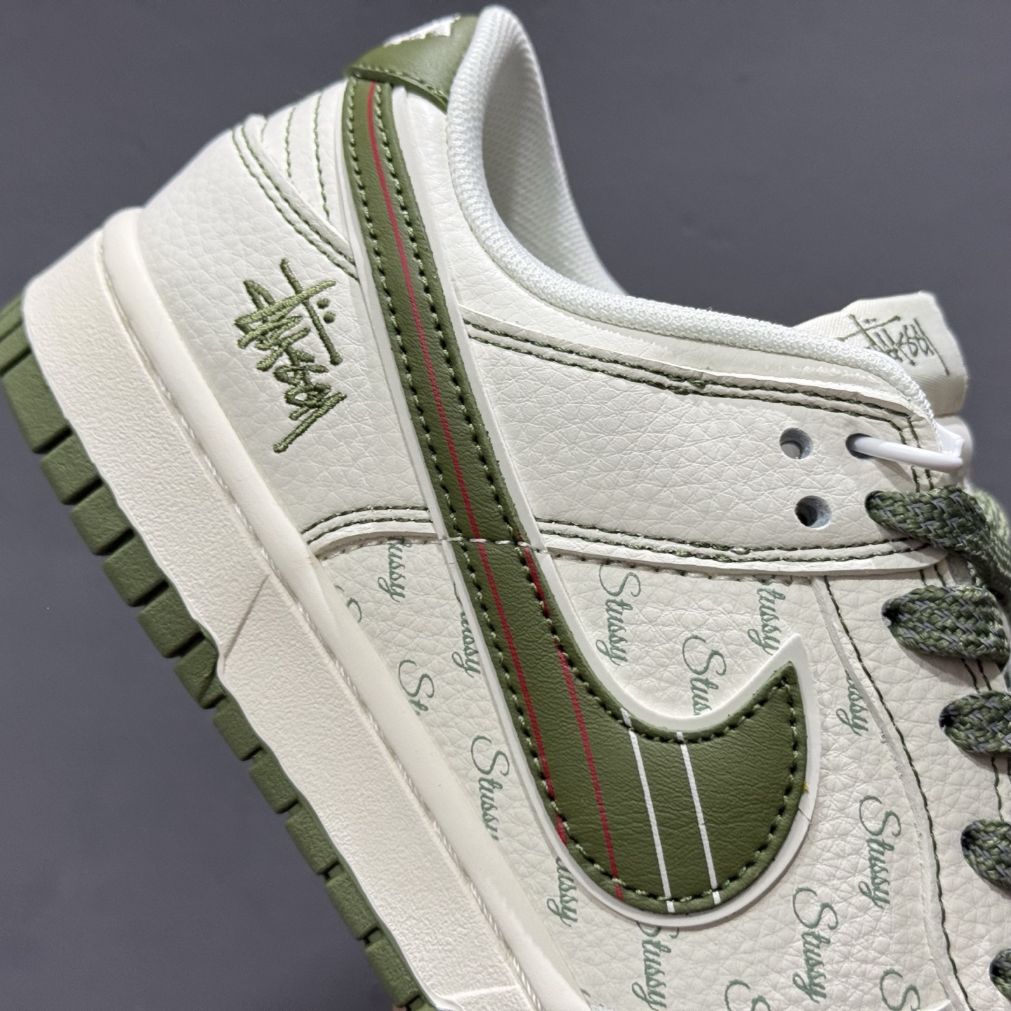 独家实拍Nike SB Dunk Low 斯图西联名 米绿双拼 周年高端定制 低帮休闲板鞋 XS6089-533