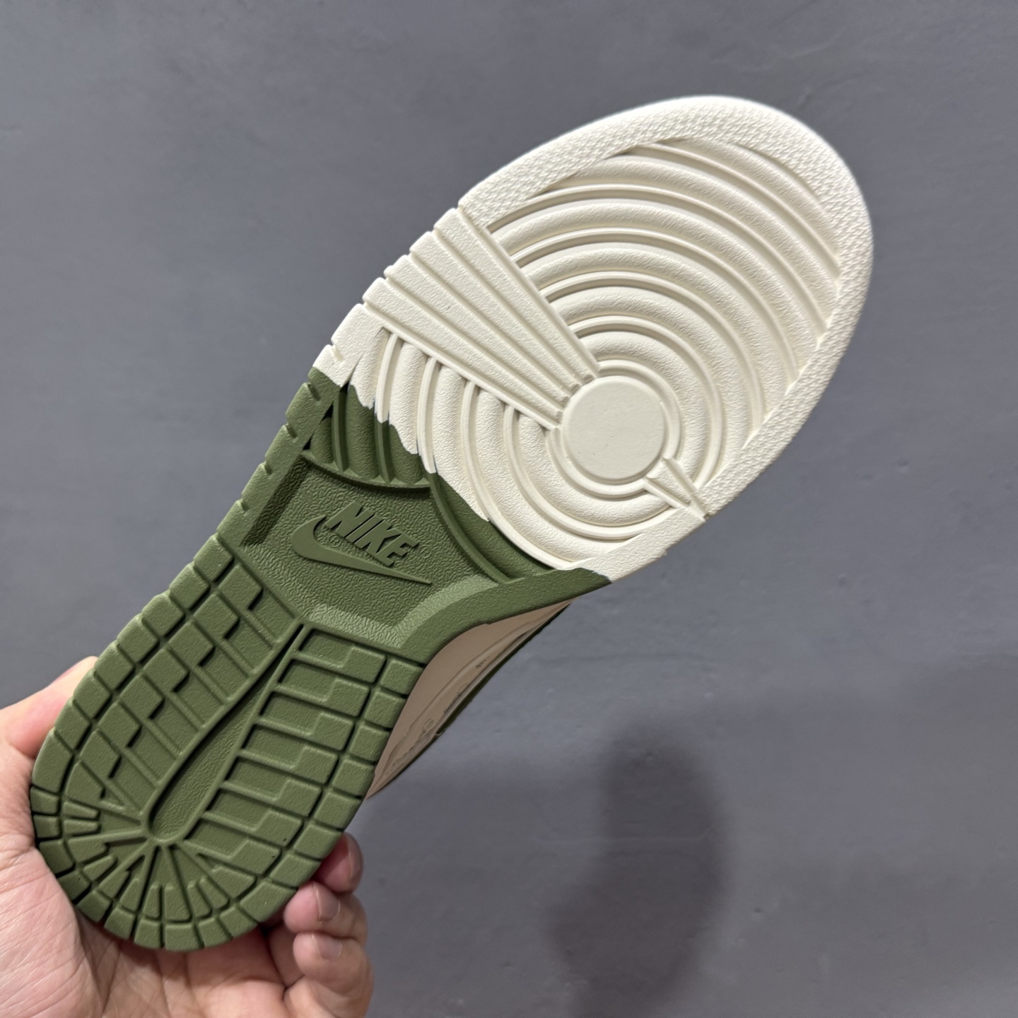 独家实拍Nike SB Dunk Low 斯图西联名 米绿双拼 周年高端定制 低帮休闲板鞋 XS6089-533