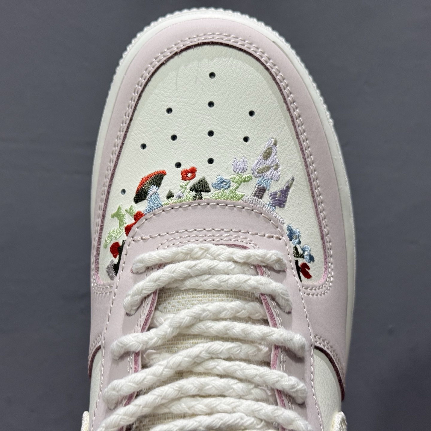 Nike Air Force 1'07 Low 空军一号低帮休闲板鞋 IB8874-111