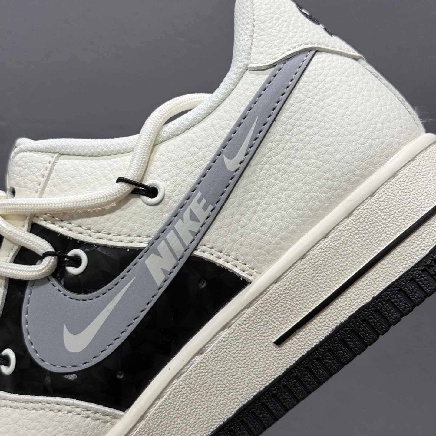 Nike Air Force 1'07 Low 斯图西联名 黑钻石抽绳 空军一号低帮休闲板鞋 DM6868-073