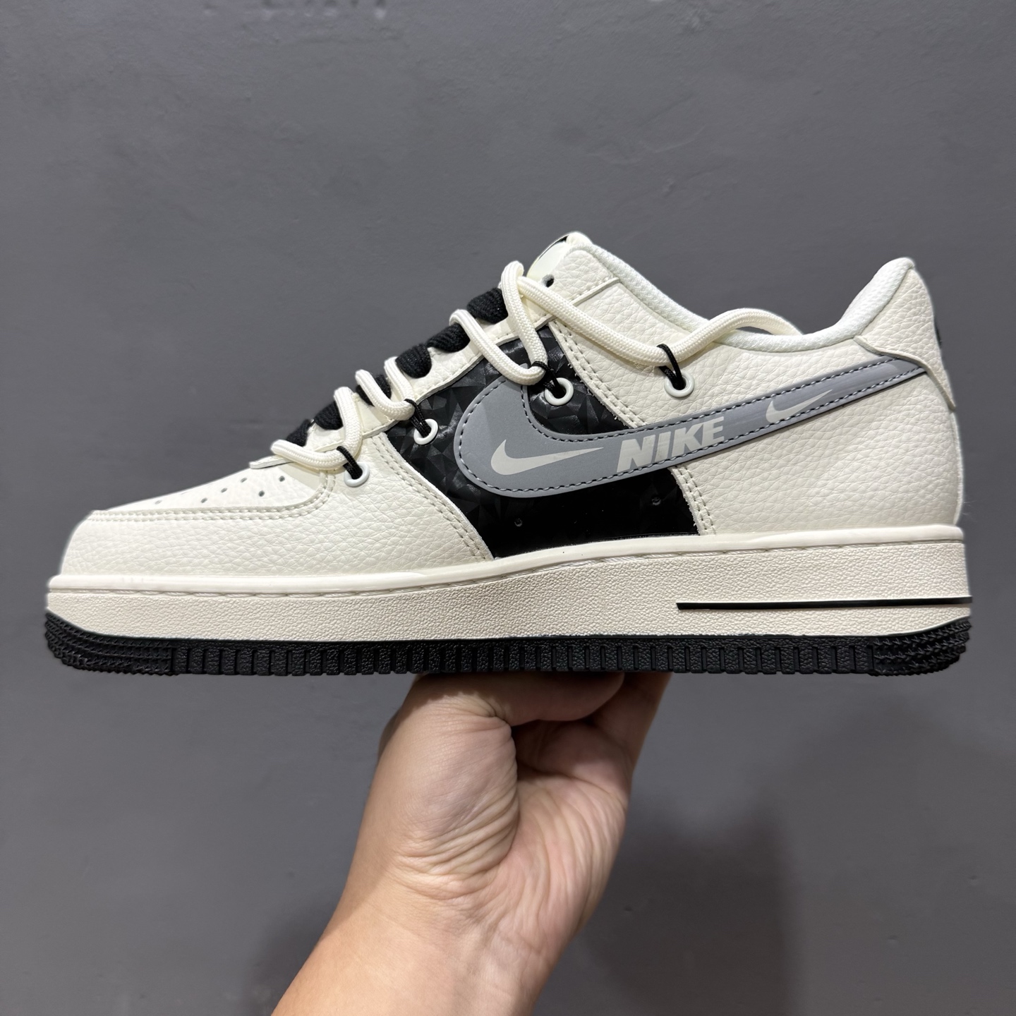 Nike Air Force 1'07 Low 斯图西联名 黑钻石抽绳 空军一号低帮休闲板鞋 DM6868-073