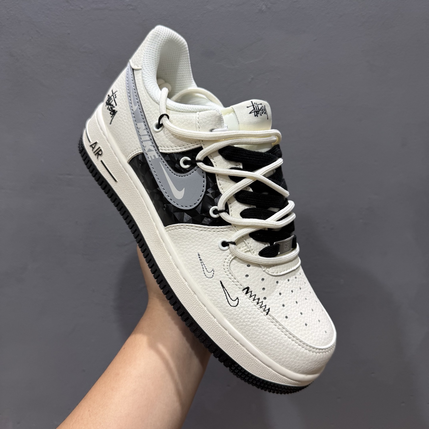 Nike Air Force 1'07 Low 斯图西联名 黑钻石抽绳 空军一号低帮休闲板鞋 DM6868-073