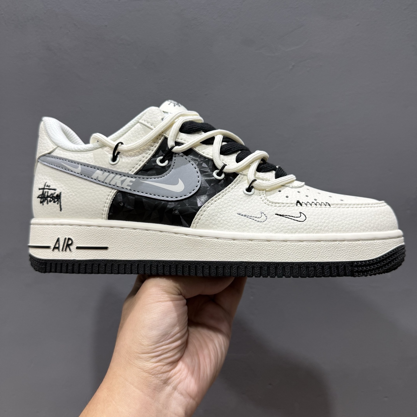 Nike Air Force 1’07 Low 斯图西联名 黑钻石抽绳 空军一号低帮休闲板鞋 DM6868-073