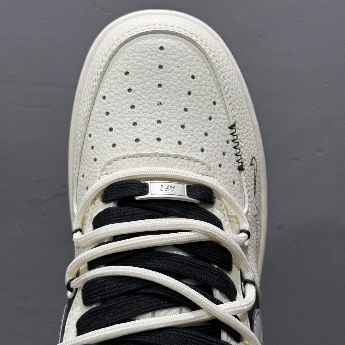 Nike Air Force 1'07 Low 斯图西联名 黑钻石抽绳 空军一号低帮休闲板鞋 DM6868-073