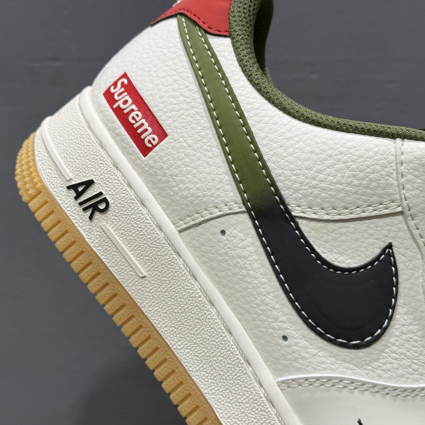 Nike Air Force 1'07 Low Supreme联名 渐变生胶 空军一号低帮休闲板鞋 XS1958-567