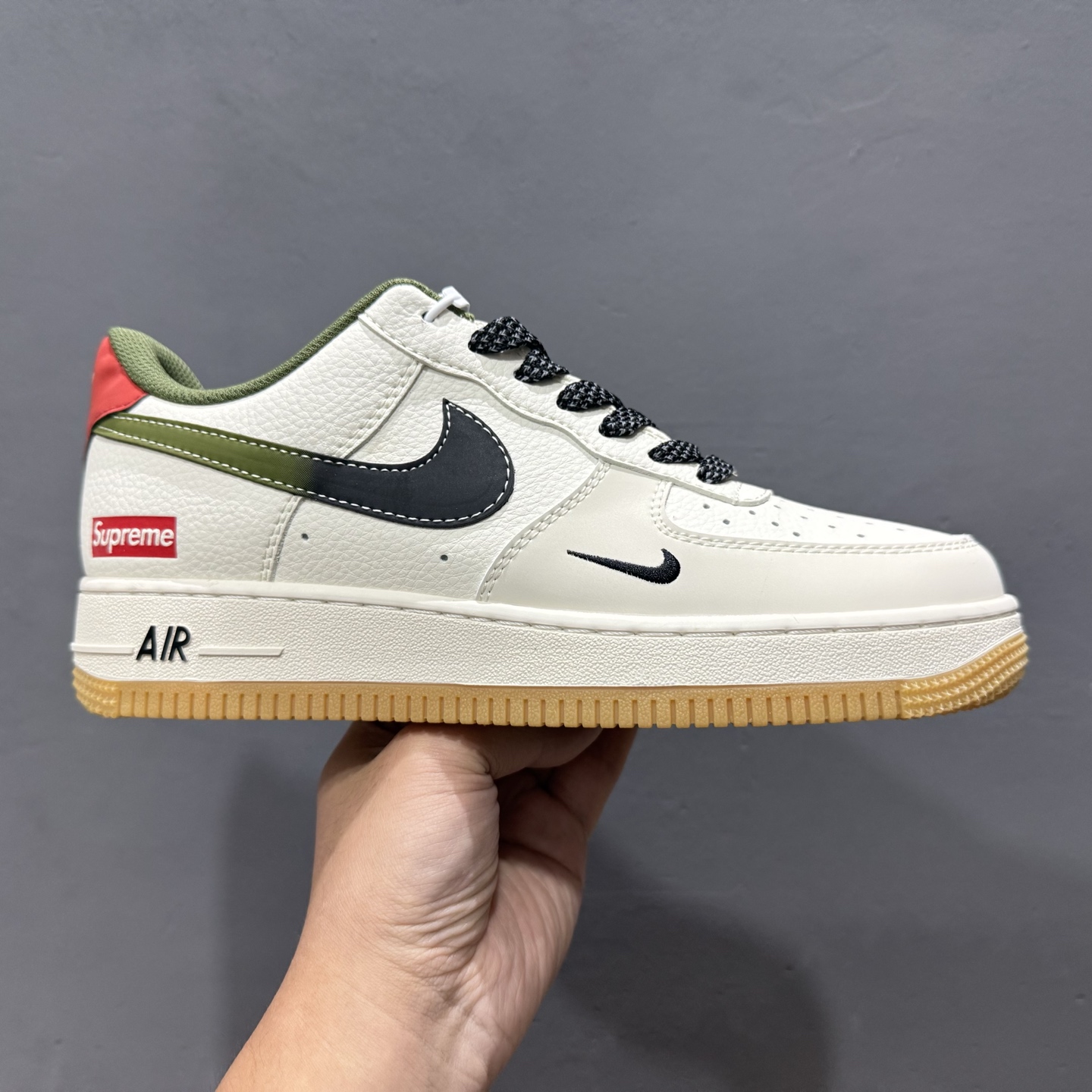 Nike Air Force 1’07 Low Supreme联名 渐变生胶 空军一号低帮休闲板鞋 XS1958-567