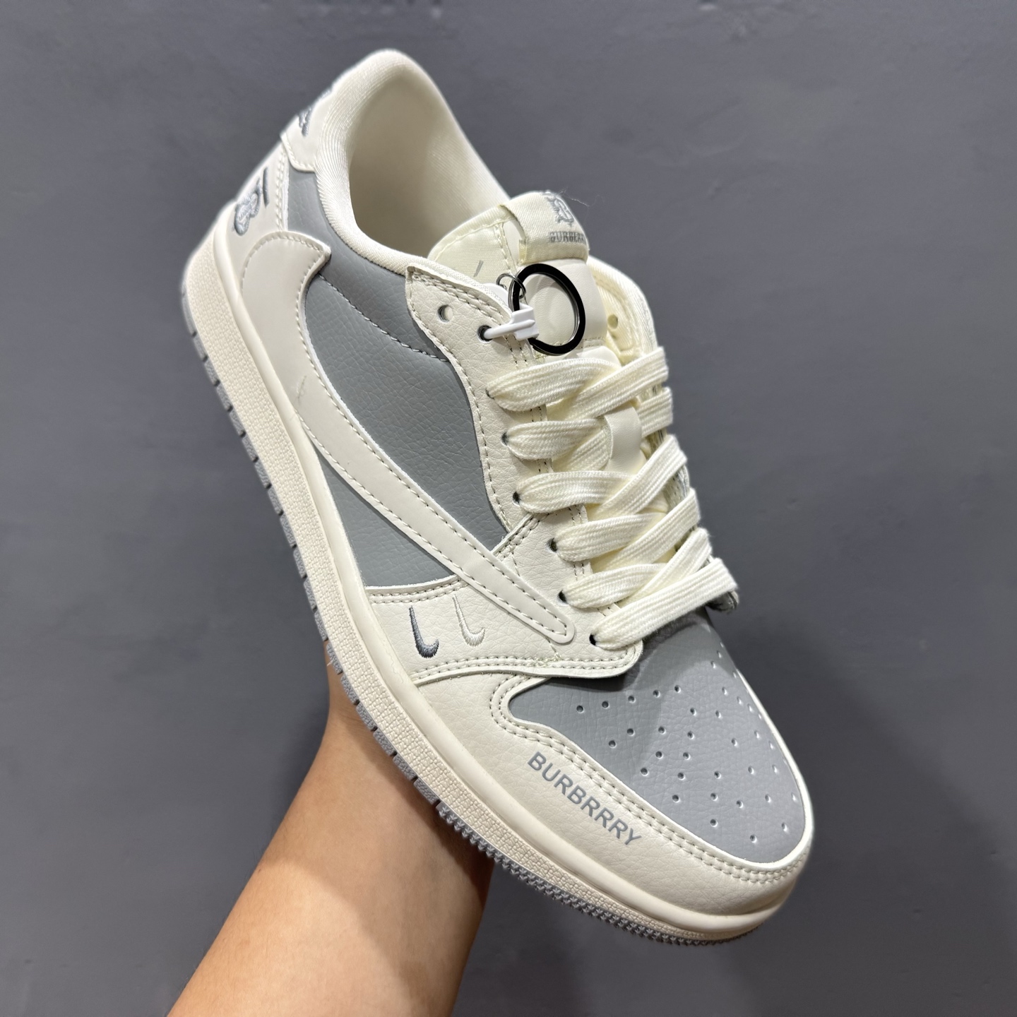 Nike Air Jordan 1 Low 定制-巴宝莉联名 低帮复古文化板鞋 BB6588-315