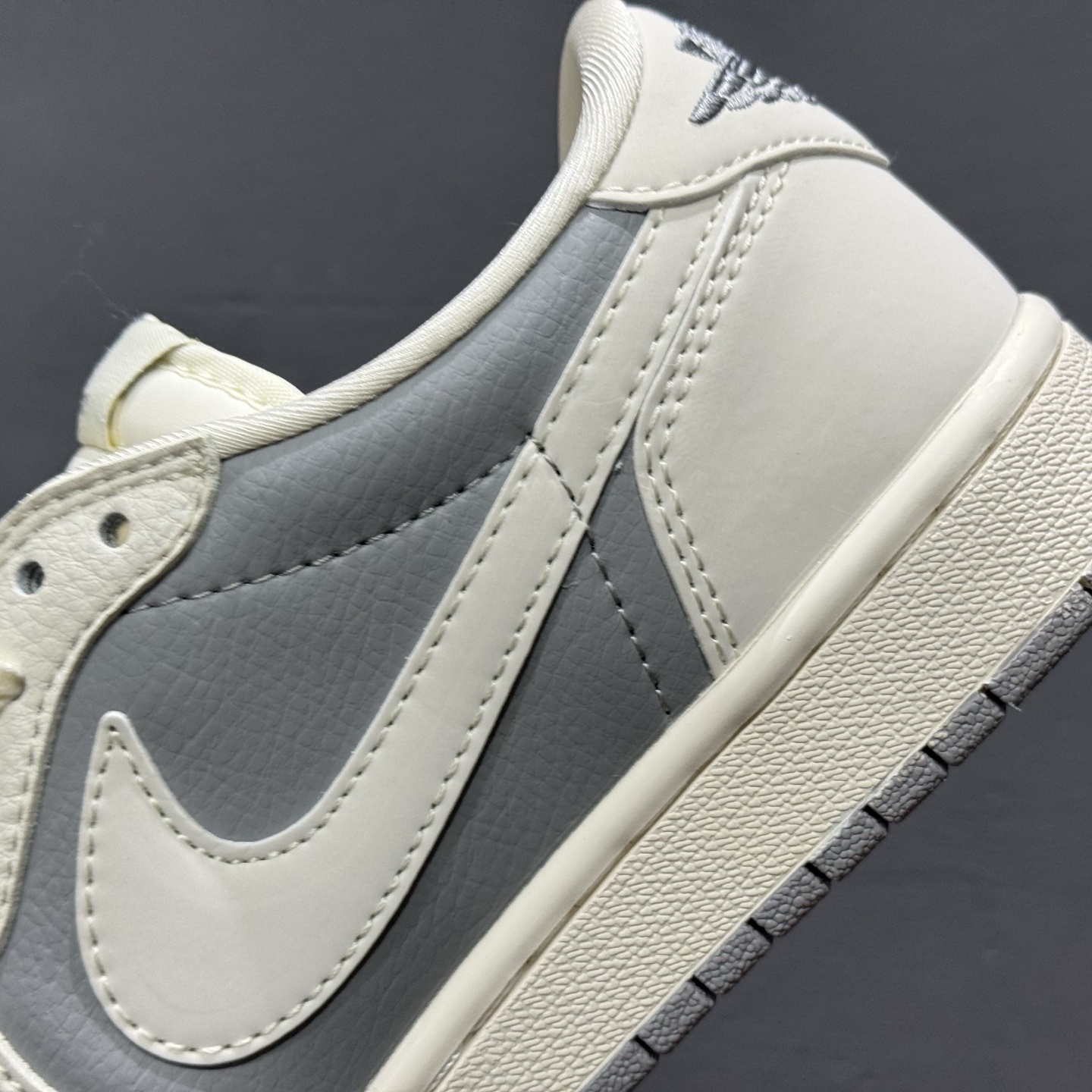 Nike Air Jordan 1 Low 定制-巴宝莉联名 低帮复古文化板鞋 BB6588-315