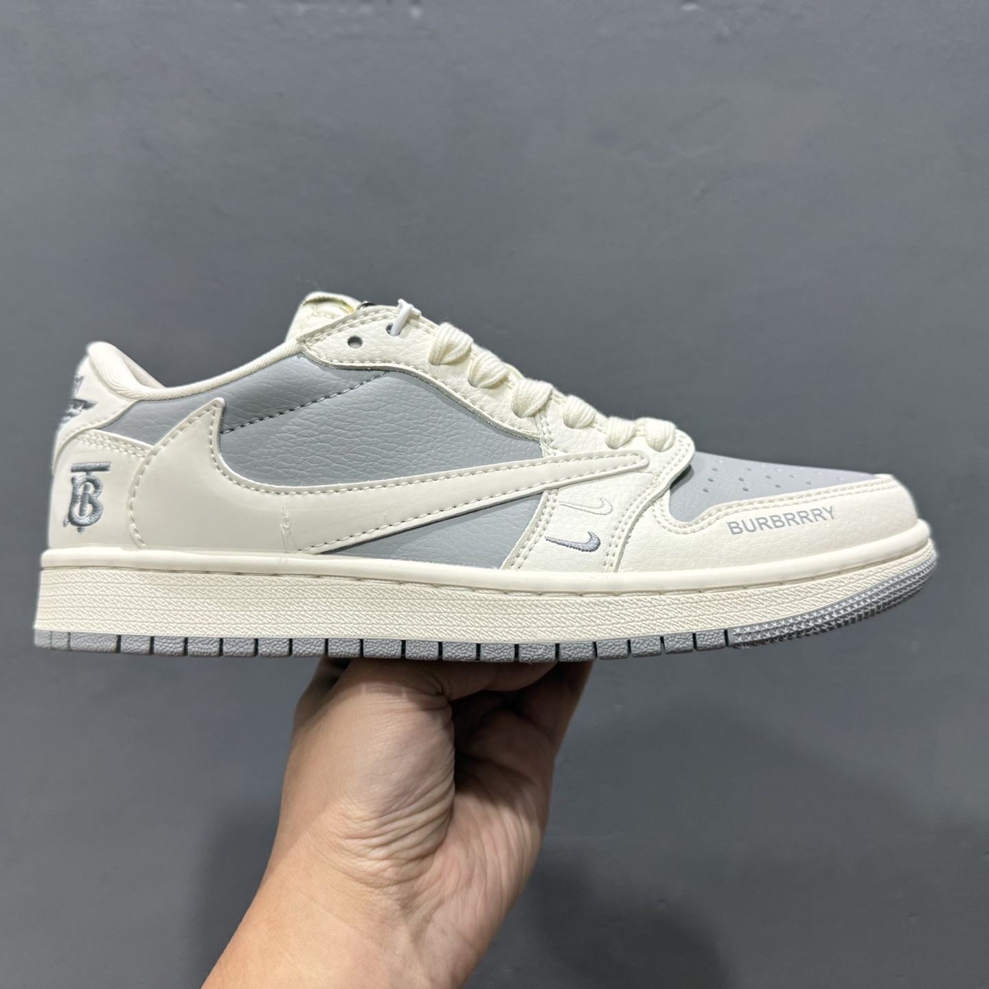 Nike Air Jordan 1 Low 定制-巴宝莉联名 低帮复古文化板鞋 BB6588-315