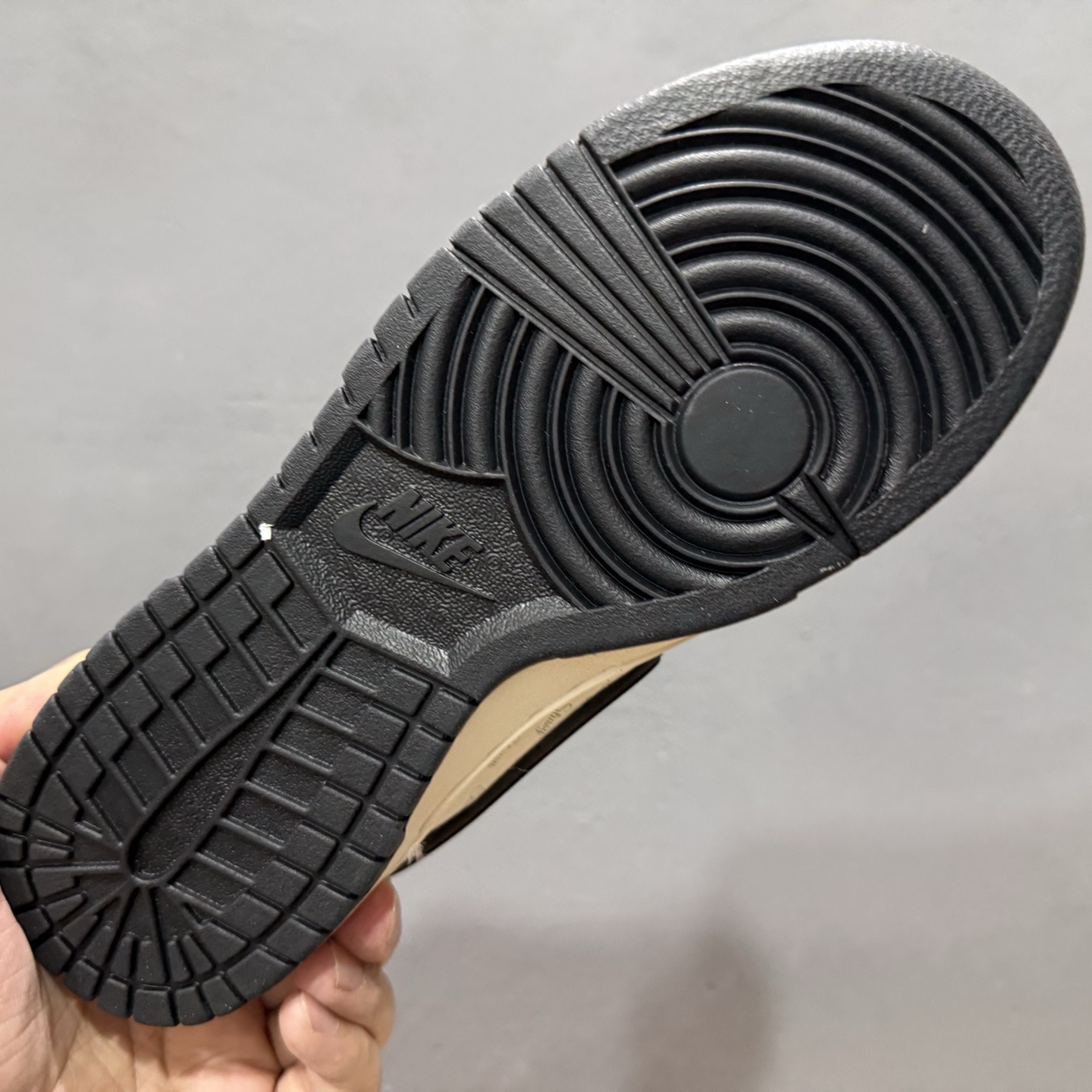 Travis Scott x Fragment Design × Air Jordan 1 Low SP AJ1 迪 奥联名 秧色米白 低帮文化休闲板鞋 XX2025-358