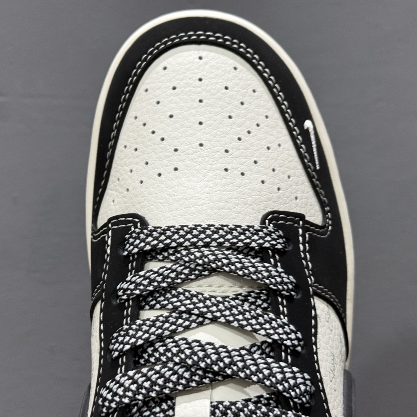 Travis Scott x Fragment Design × Air Jordan 1 Low SP AJ1 迪 奥联名 秧色米白 低帮文化休闲板鞋 XX2025-358