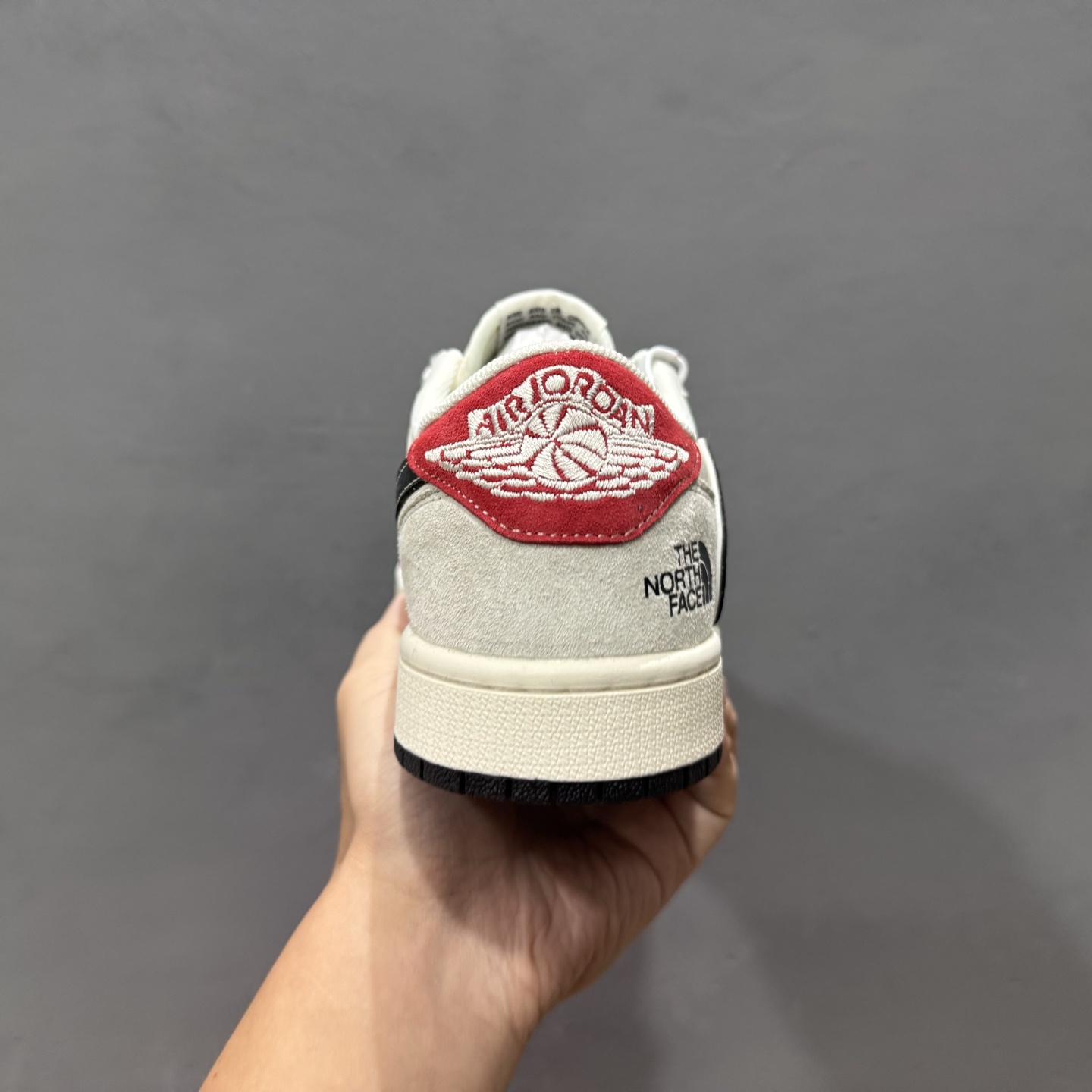 280 XC版 Travis Scott x Fragment Design x Air Jordan 1 Low SP AJ1 北面联名 双拼黑勾 低帮文化休闲板鞋 YX5066-308