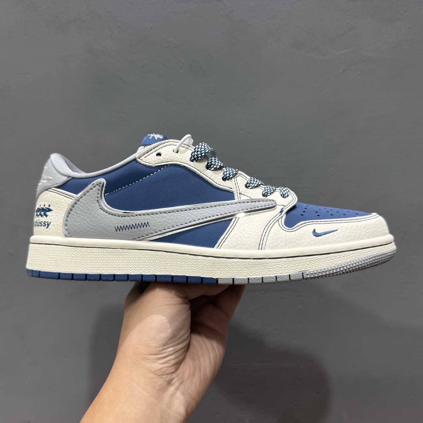 XC版 Travis Scott x Fragment Design x Air Jordan 1 Low SP AJ1 斯图西联名 双拼灰勾 低帮文化休闲板鞋 ZH2598-245