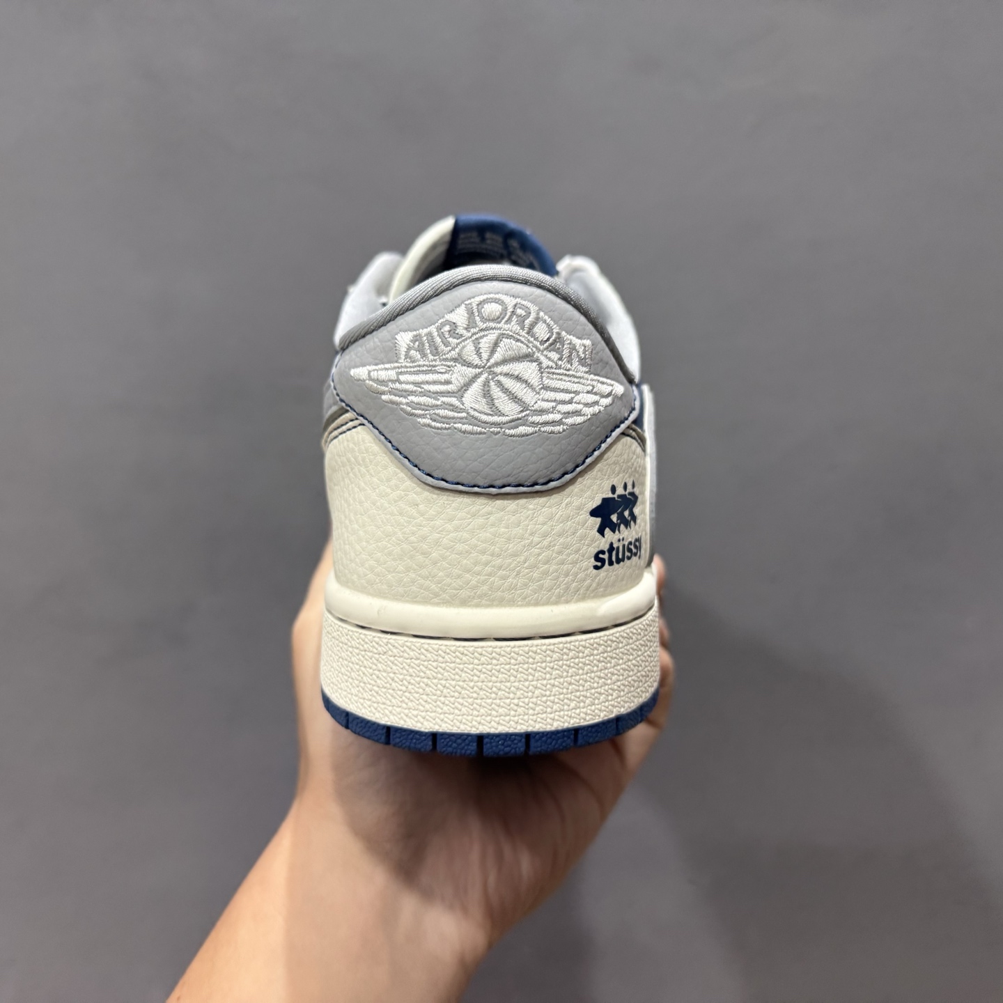 XC版 Travis Scott x Fragment Design x Air Jordan 1 Low SP AJ1 斯图西联名 双拼灰勾 低帮文化休闲板鞋 ZH2598-245