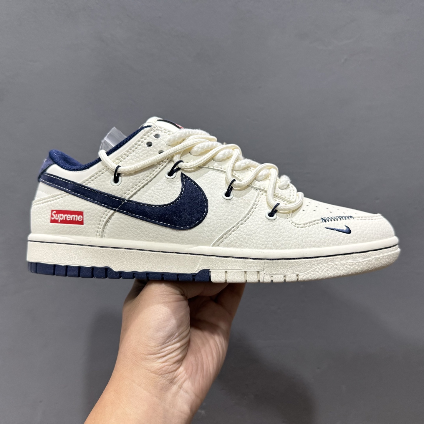 300 XC版 Nike SB Dunk Low Sup系列 绑带米白藏蓝勾 周年高端定制 低帮休闲板鞋 YX5066-279