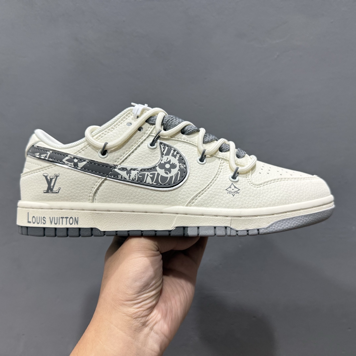 XC版 Nike SB Dunk Low LV系列 绑带涂鸦灰勾 低帮休闲板鞋 DM6868-082