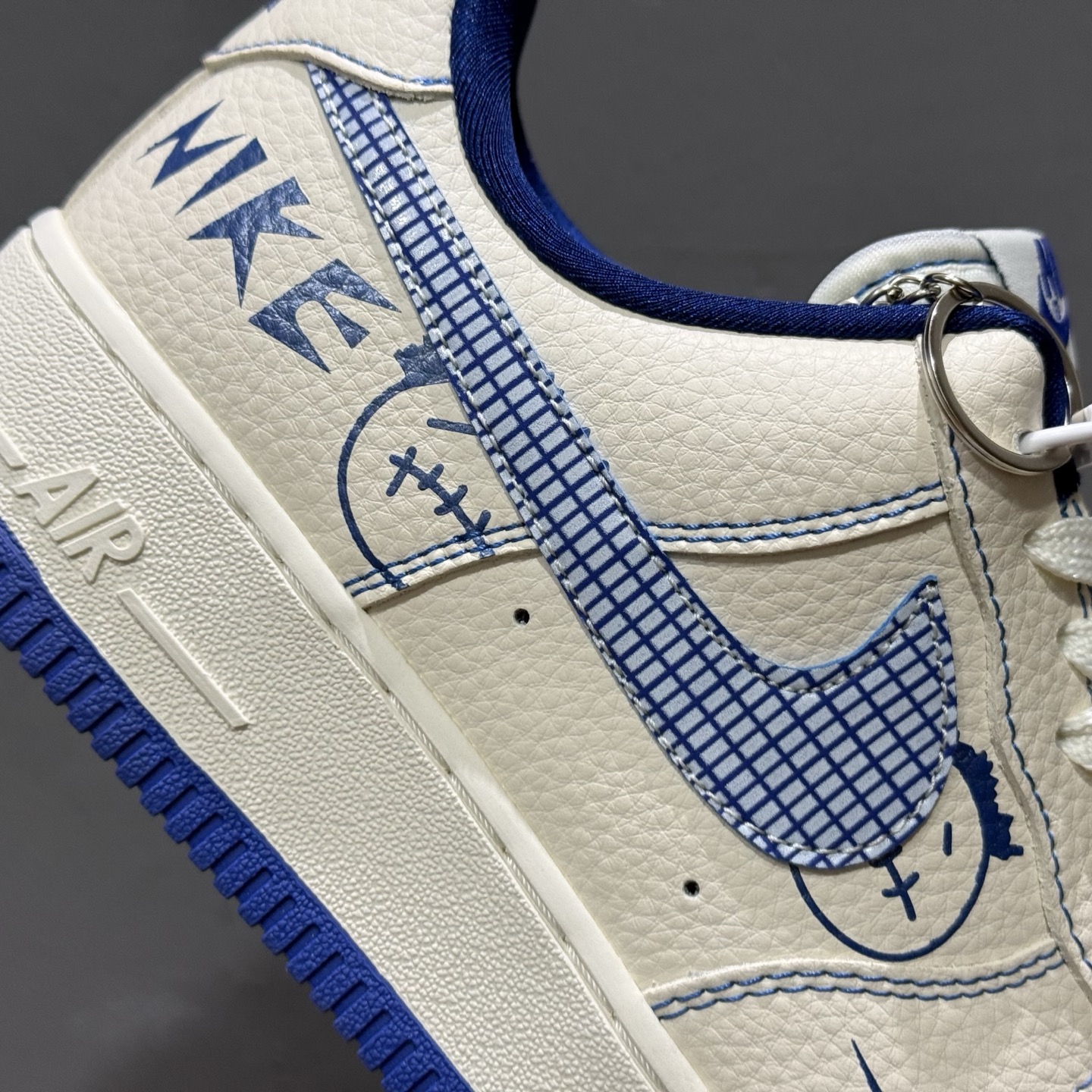 独家实拍Nike Air Force 1‘07 Low 耐克联名 蓝线鬼脸 空军一号低帮休闲板鞋 DF0188-053