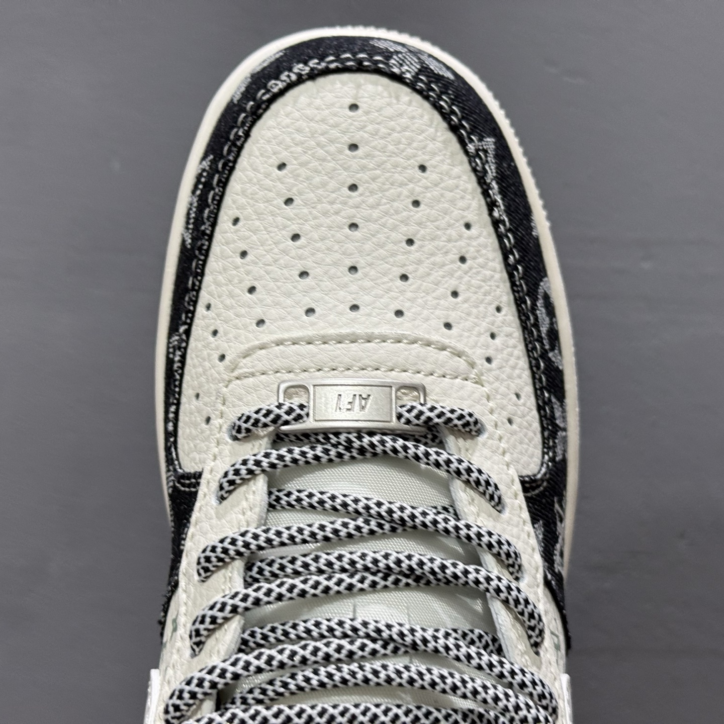 260 独家实拍Nike Air Force 1‘07 Low LV联名 双拼印花牛仔 空军一号低帮休闲板鞋 YX5066-317