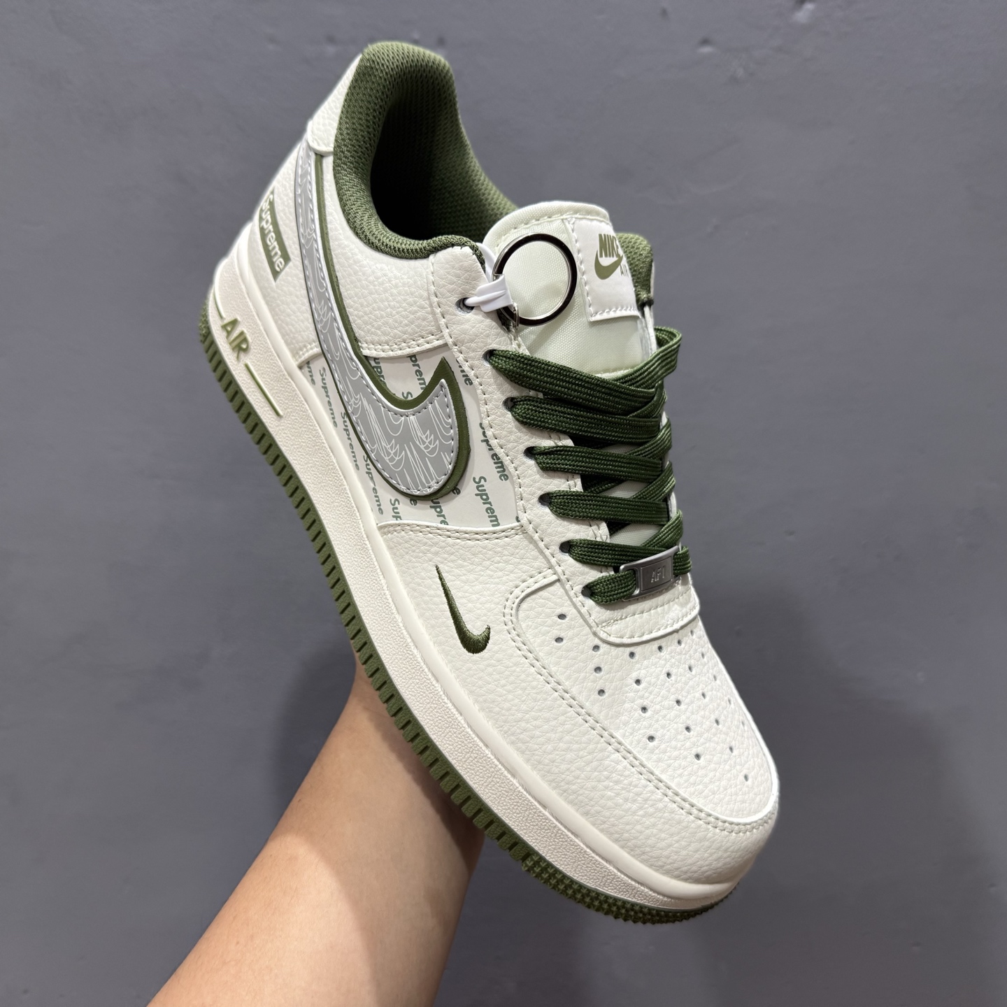 260 独家实拍Nike Air Force 1‘07 Low Supreme联名 军绿多重勾 空军一号低帮休闲板鞋 XX3168-148