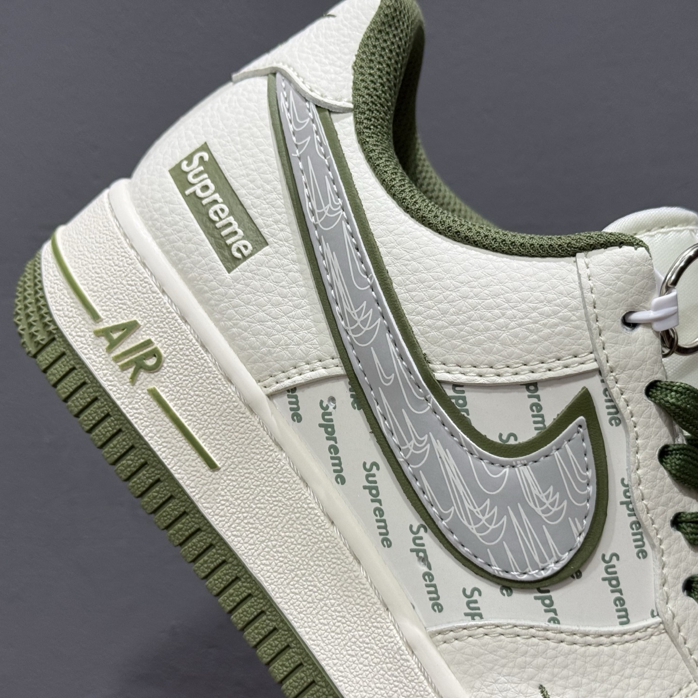 260 独家实拍Nike Air Force 1‘07 Low Supreme联名 军绿多重勾 空军一号低帮休闲板鞋 XX3168-148