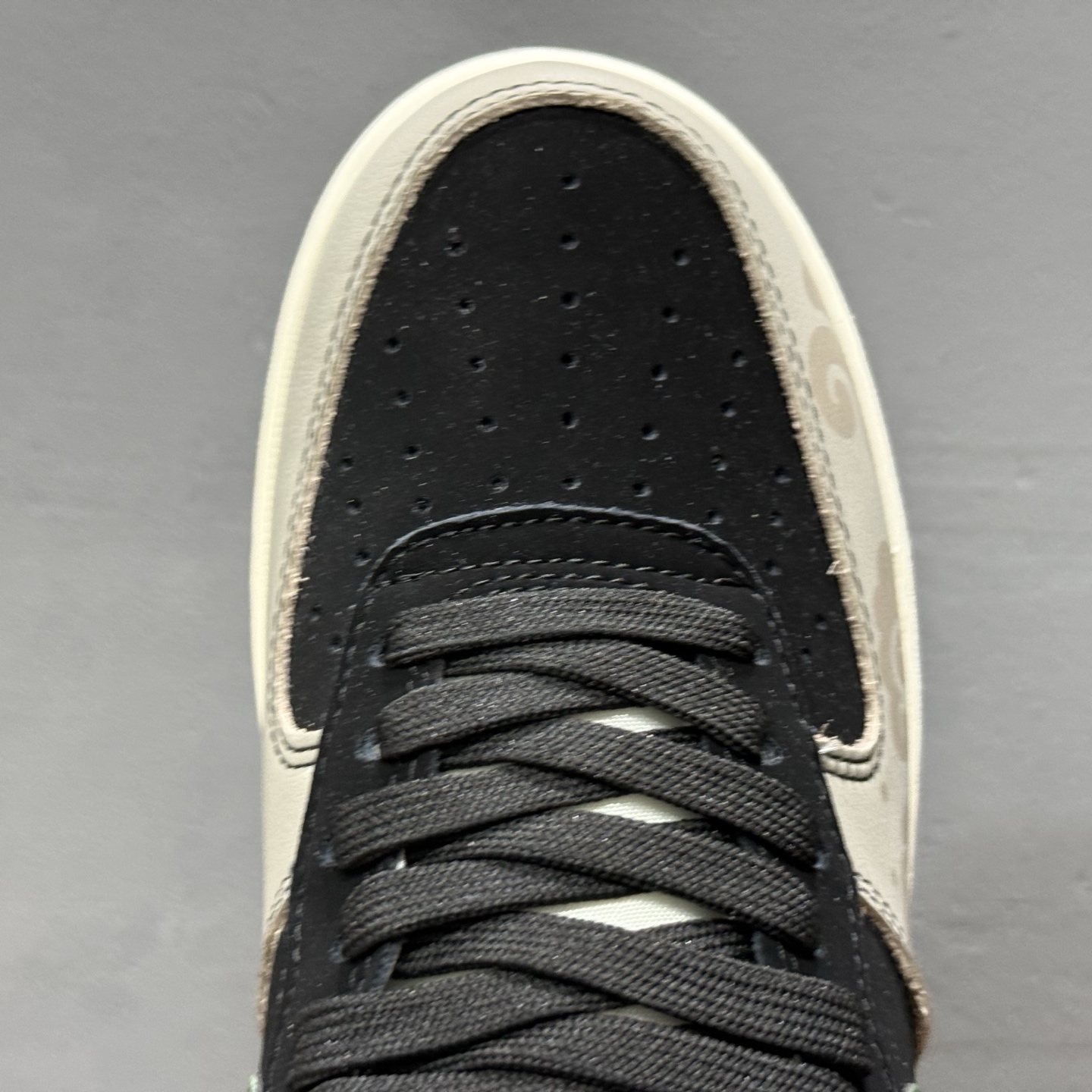 260 独家实拍Nike Air Force 1‘07 Low 克罗心联名 黑绿勾 空军一号低帮休闲板鞋 KK1988-074