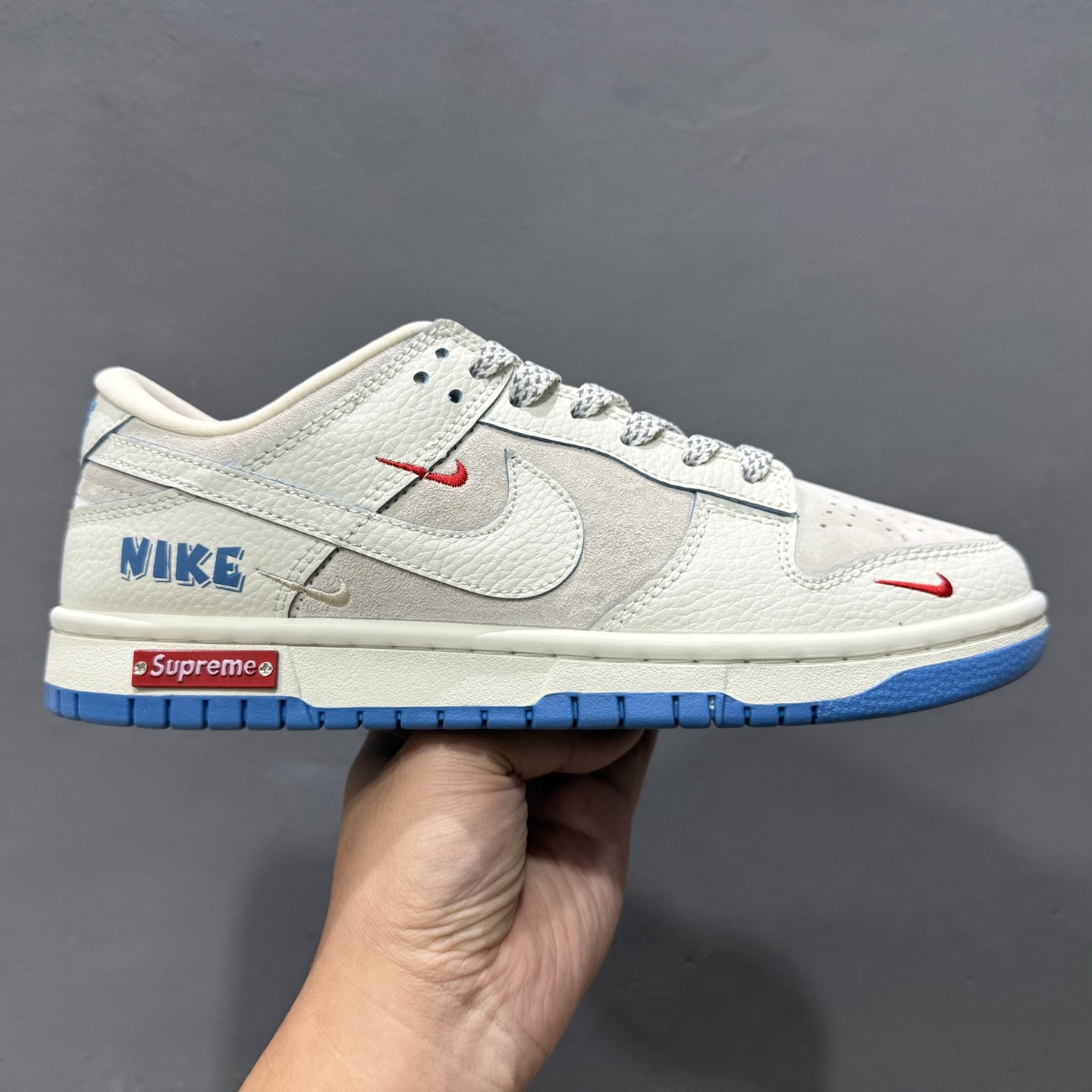独家实拍Nike SB Dunk Low 联名三勾 奶白蓝底配色 周年高端定制 低帮休闲板鞋 SC9207-411
