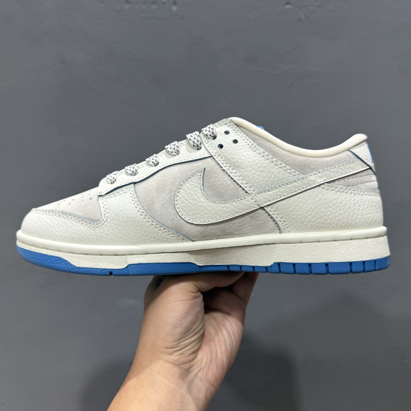 独家实拍Nike SB Dunk Low 联名三勾 奶白蓝底配色 周年高端定制 低帮休闲板鞋 SC9207-411