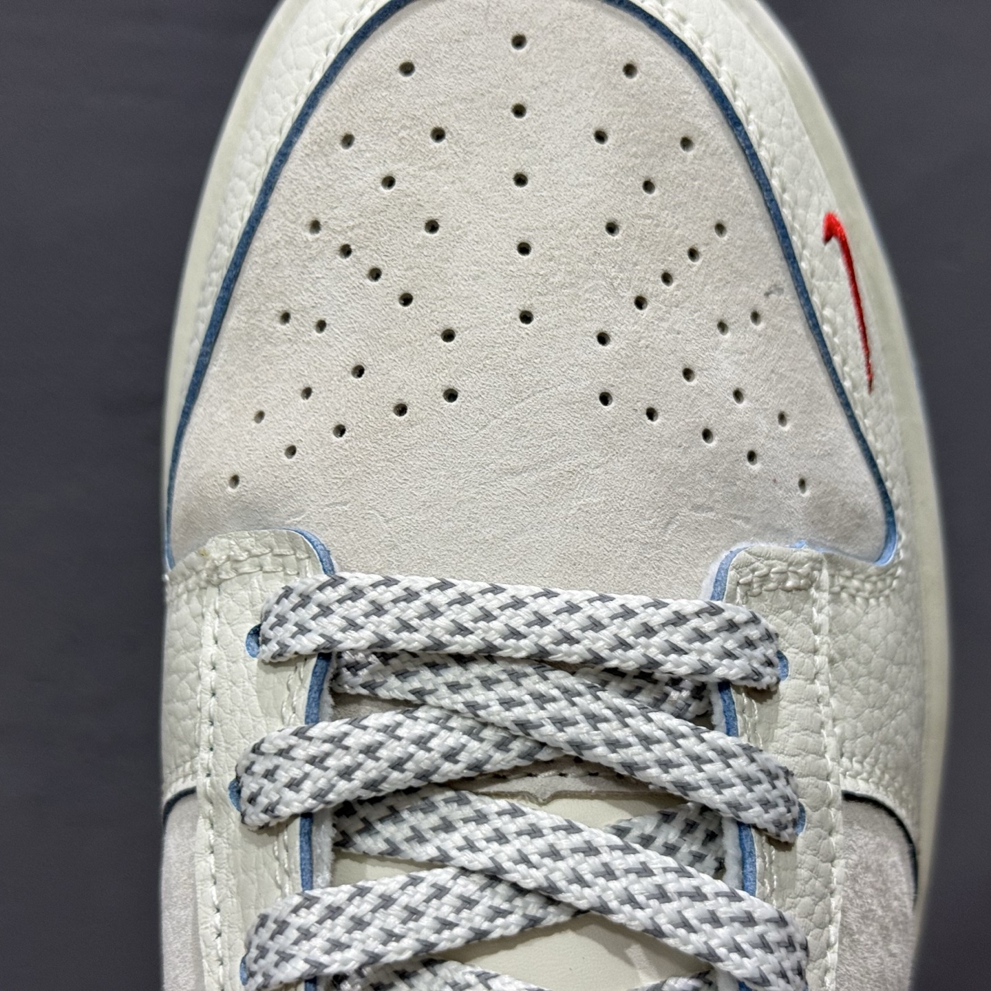 独家实拍Nike SB Dunk Low 联名三勾 奶白蓝底配色 周年高端定制 低帮休闲板鞋 SC9207-411