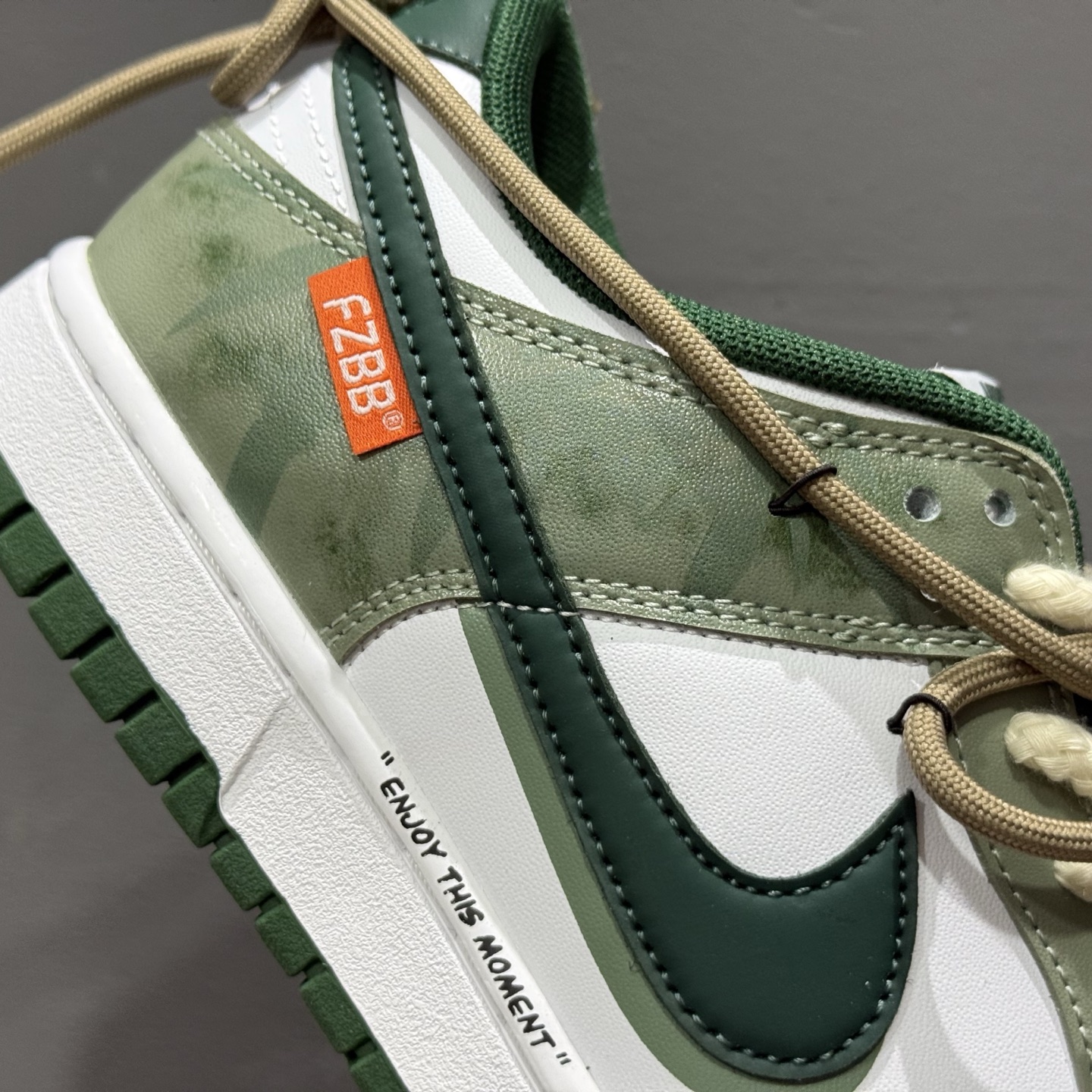 Nike Dunk Low 青竹林 绿白 此款设计灵感源于蝴蝶青竹林 DD1391-101