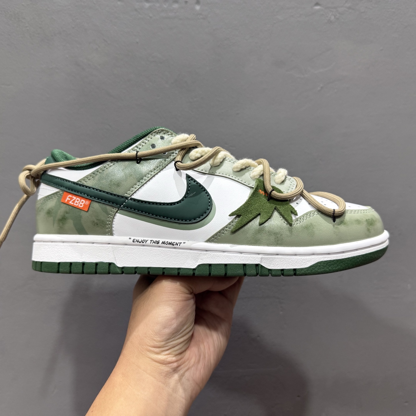 Nike Dunk Low 青竹林 绿白 此款设计灵感源于蝴蝶青竹林 DD1391-101