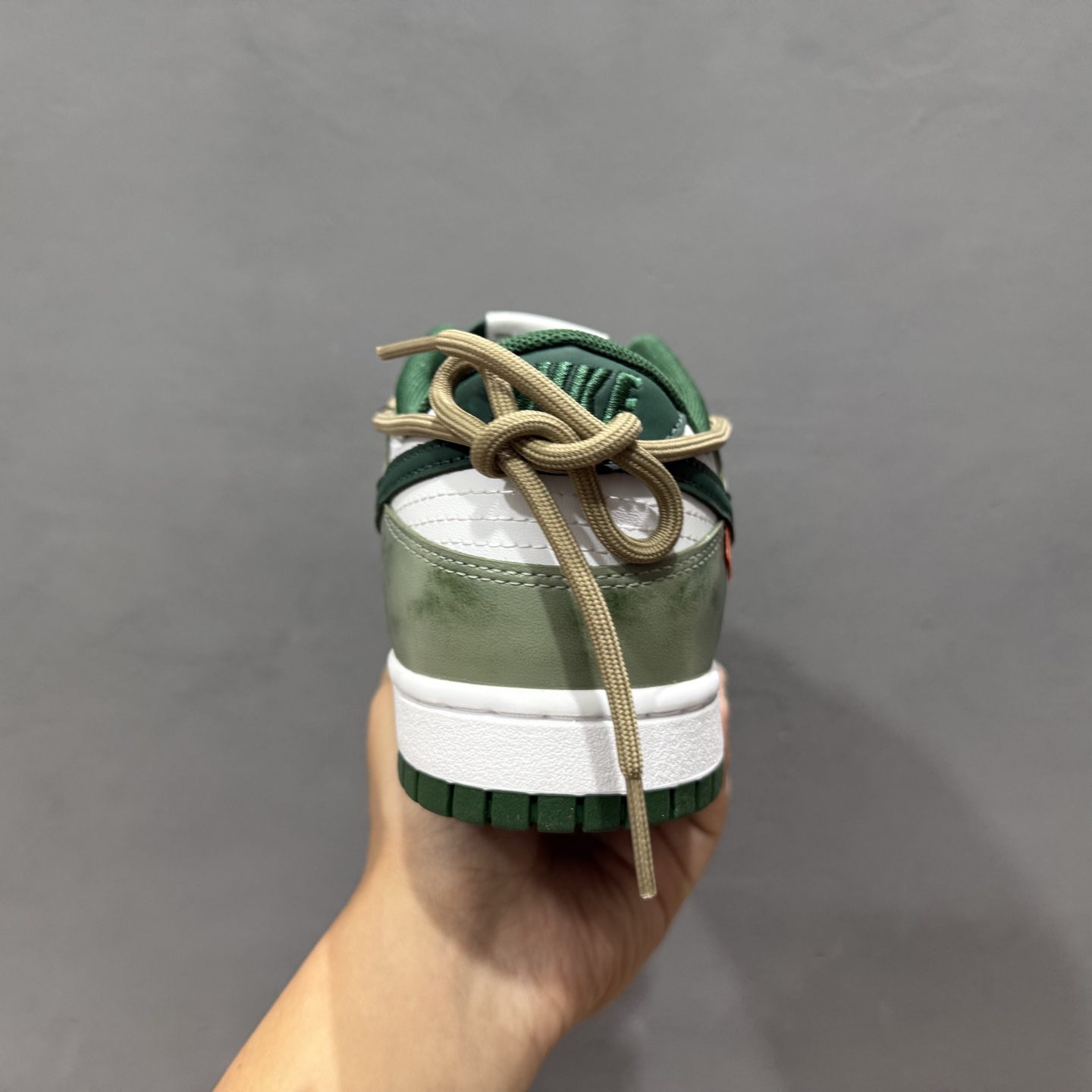 Nike Dunk Low 青竹林 绿白 此款设计灵感源于蝴蝶青竹林 DD1391-101
