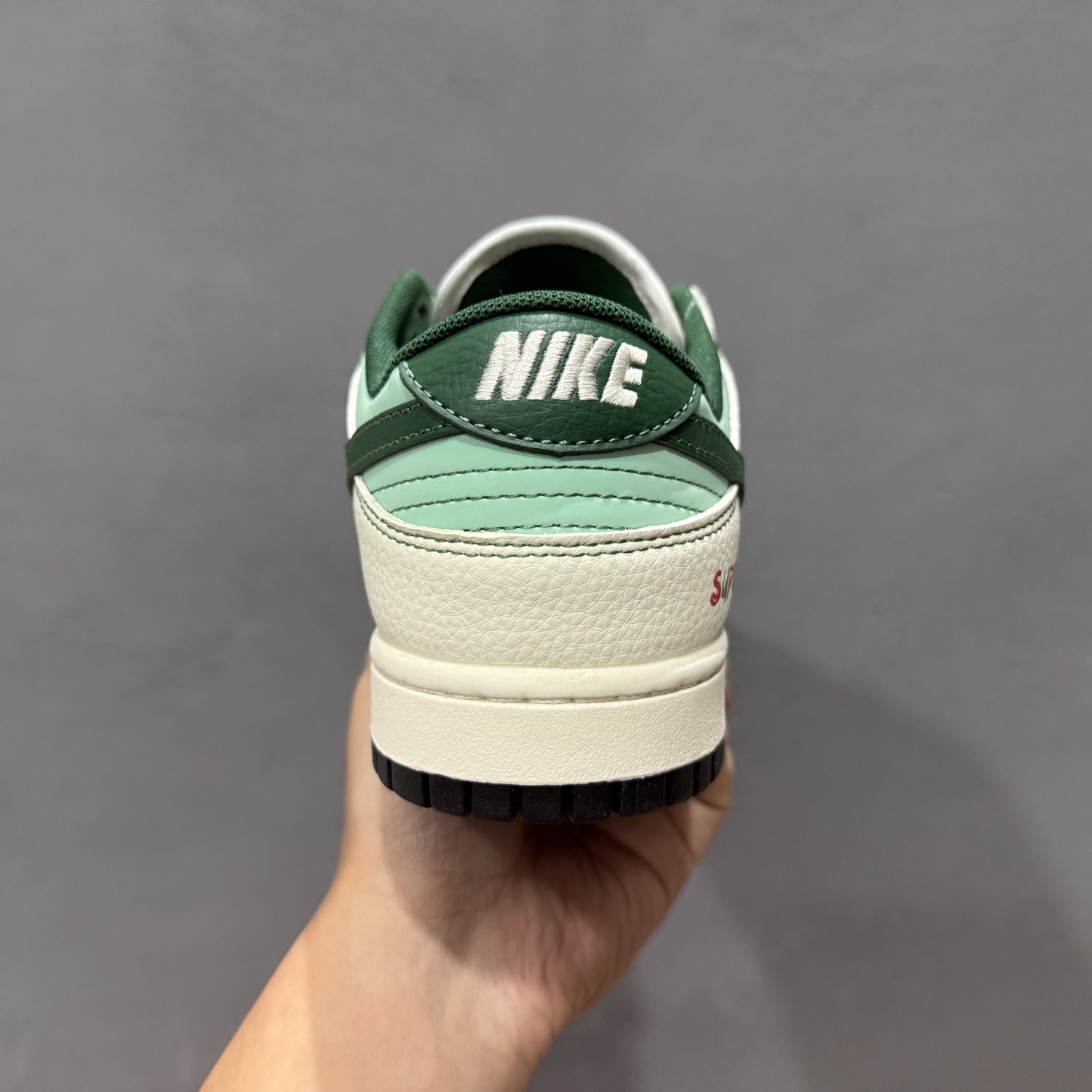 独家实拍Nike SB Dunk Low Sup系列 米白绿勾 空军一号低帮休闲板鞋 FC1688-222