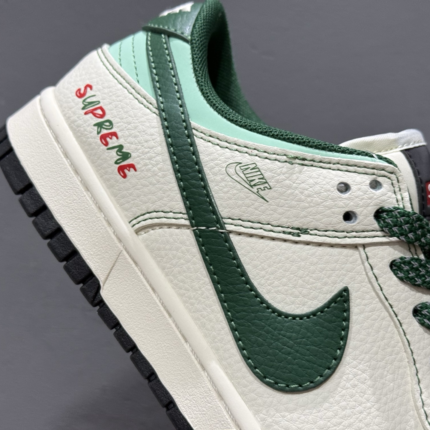 独家实拍Nike SB Dunk Low Sup系列 米白绿勾 空军一号低帮休闲板鞋 FC1688-222